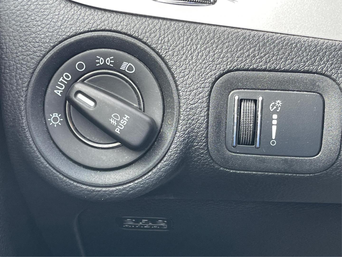 2014 Dodge Journey R/T (3C4PDDEG4ET) with an 3.6L V-6 DOHC engine, located at 8750 N County Rd 25A, Piqua, OH, 45356, (937) 908-9800, 40.164391, -84.232513 - Photo#15