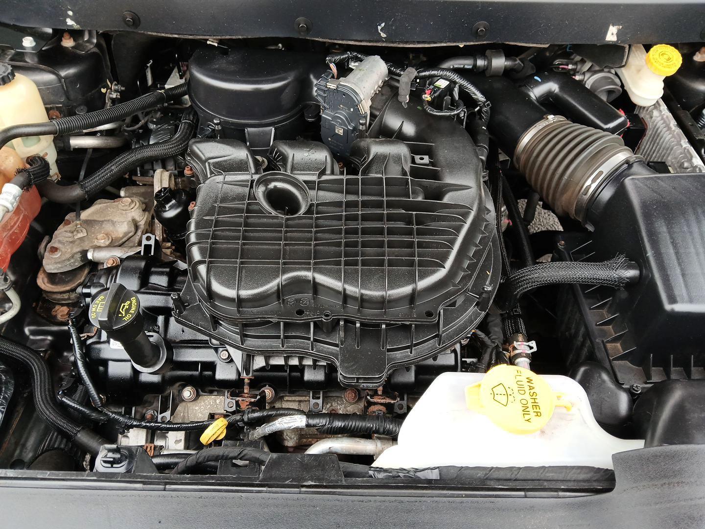 2014 Dodge Journey R/T AWD (3C4PDDEG2ET) with an 3.6L V6 DOHC 24V engine, 6-Speed Automatic transmission, located at 880 E. National Road, Vandalia, OH, 45377, (937) 908-9800, 39.891918, -84.183594 - Photo#10
