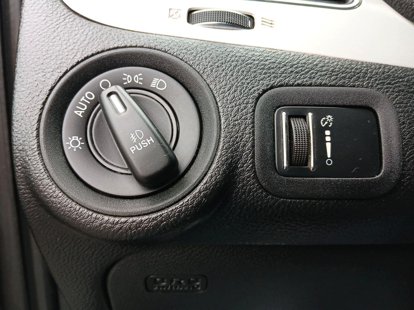 2014 Dodge Journey R/T AWD (3C4PDDEG2ET) with an 3.6L V6 DOHC 24V engine, 6-Speed Automatic transmission, located at 880 E. National Road, Vandalia, OH, 45377, (937) 908-9800, 39.891918, -84.183594 - Photo#16