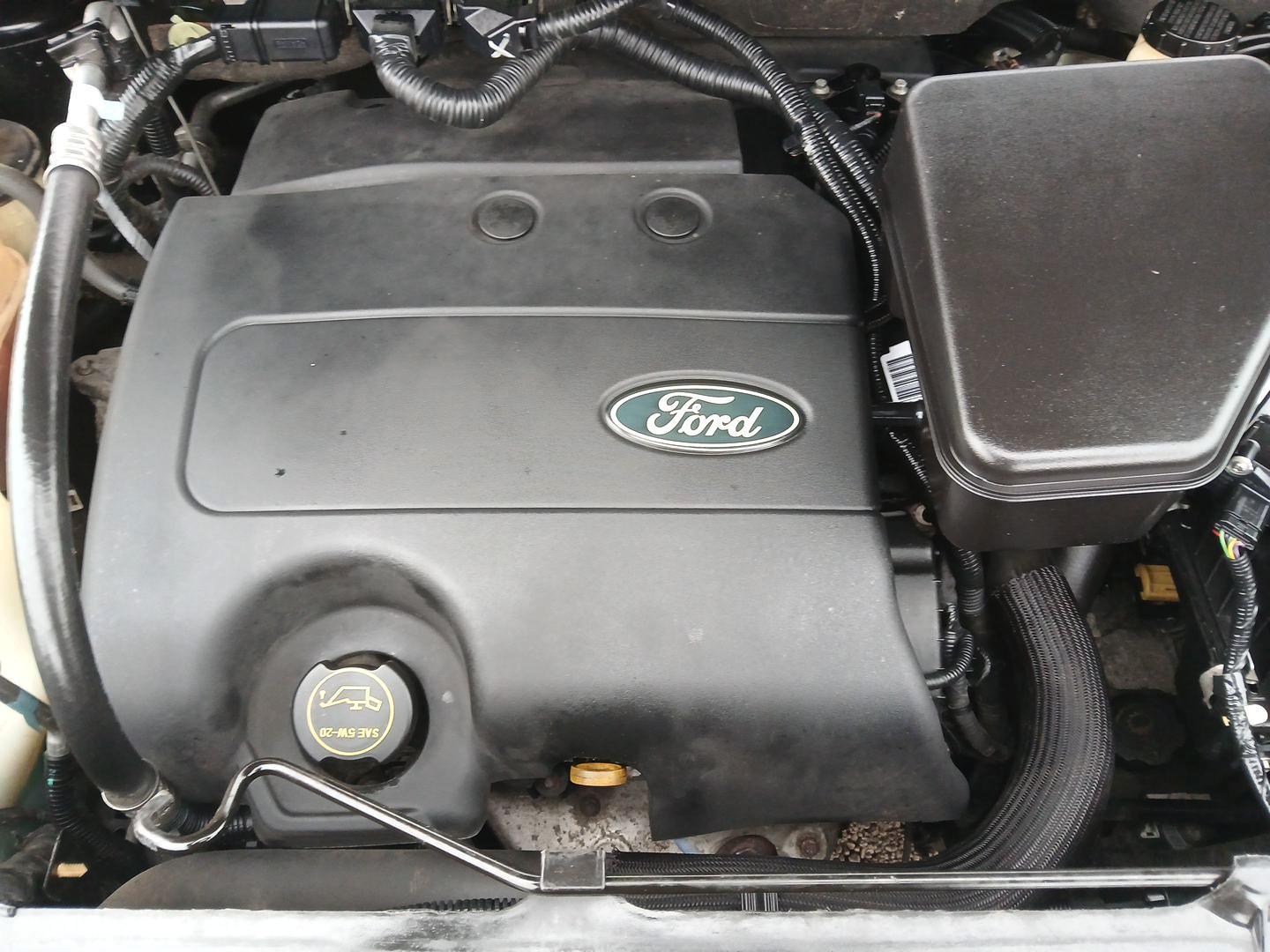 2014 Ford Edge SEL FWD (2FMDK3JC1EB) with an 3.5L V6 DOHC 24V engine, 6-Speed Automatic transmission, located at 8750 N County Rd 25A, Piqua, OH, 45356, (937) 908-9800, 40.164391, -84.232513 - Photo#10