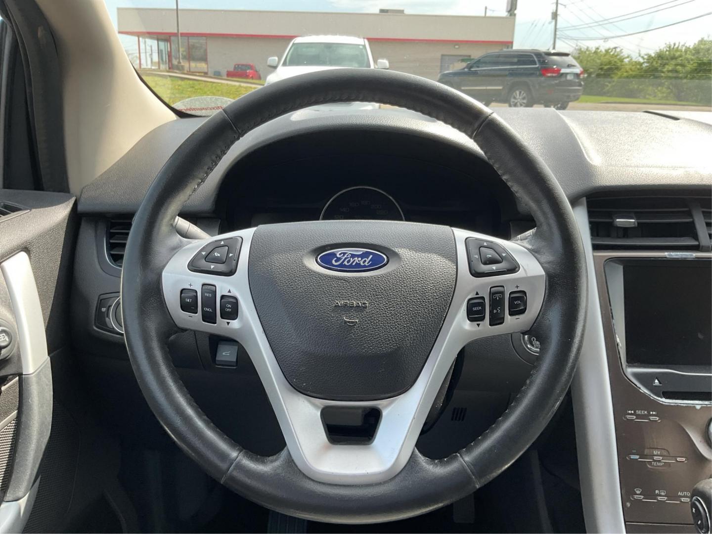 2014 Ford Edge SEL (2FMDK4JC8EB) with an 3.5L V-6 DOHC engine, located at 1230 East Main St, Xenia, OH, 45385, (937) 908-9800, 39.688026, -83.910172 - Photo#15
