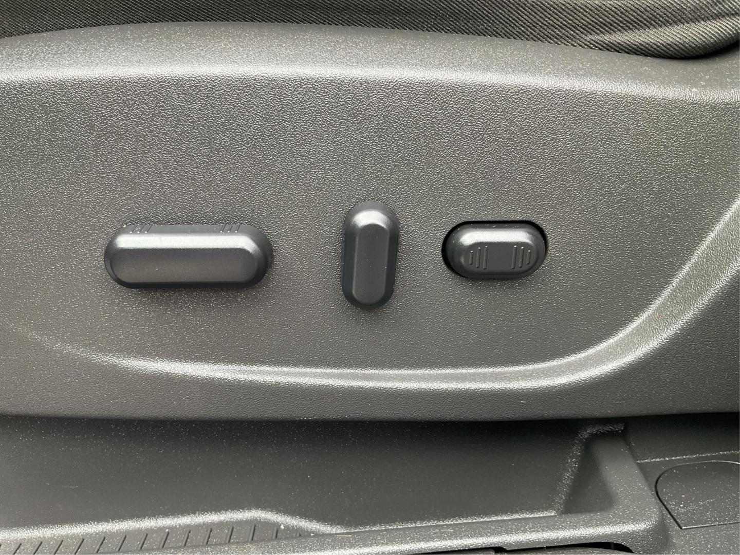 2014 Ford Escape Titanium (1FMCU9J95EU) with an EcoBoost 1.6L I-4 gasoline direct injection engine, located at 8750 N County Rd 25A, Piqua, OH, 45356, (937) 908-9800, 40.164391, -84.232513 - Photo#17