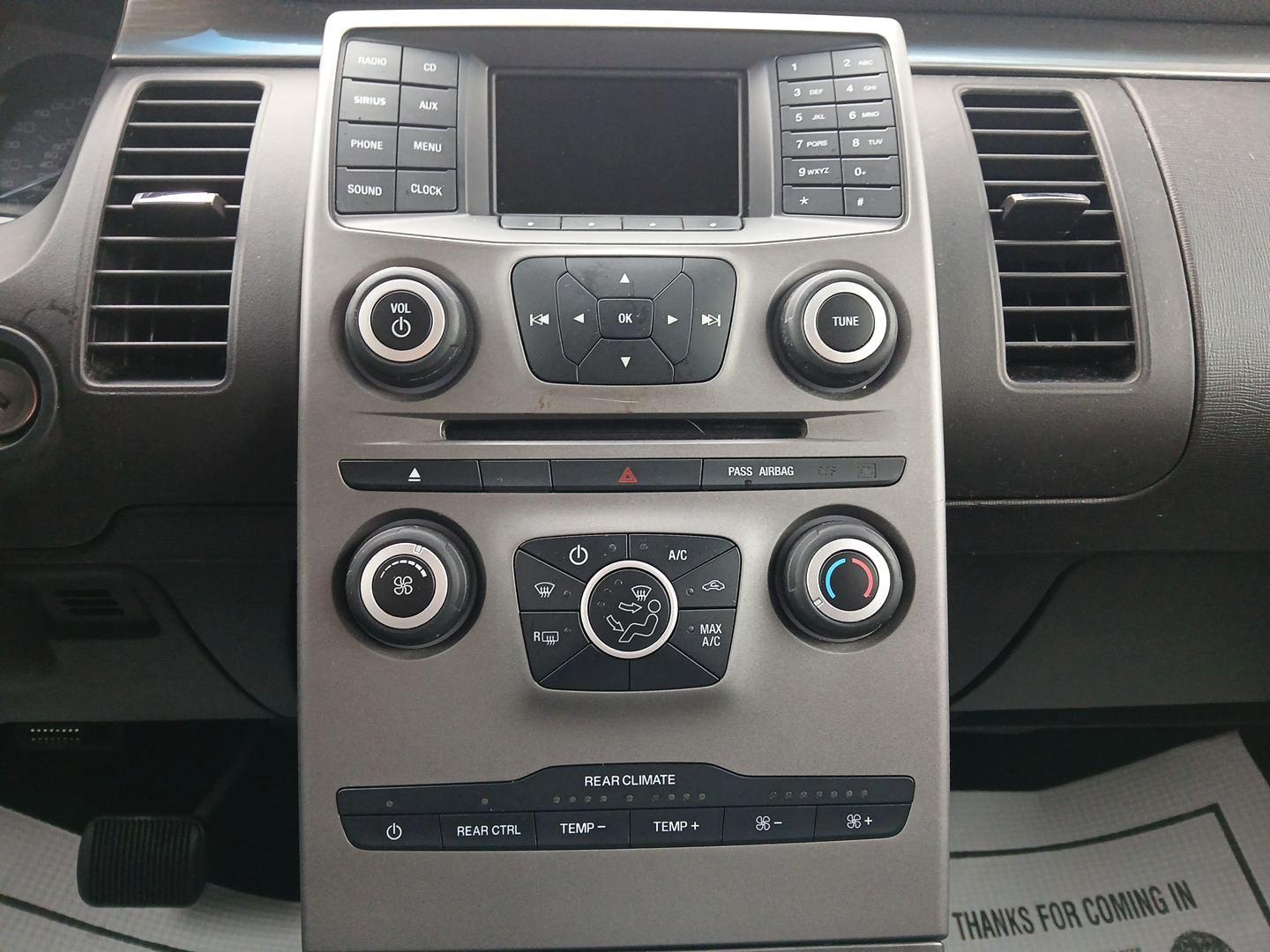2014 Ford Flex SE FWD (2FMGK5B8XEB) with an 3.5L V6 DOHC 24V engine, 6-Speed Automatic Overdrive transmission, located at 4508 South Dixie Dr, Moraine, OH, 45439, (937) 908-9800, 39.689976, -84.218452 - Photo#12