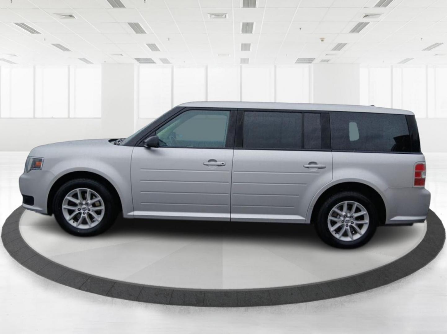 2014 Ford Flex SE FWD (2FMGK5B8XEB) with an 3.5L V6 DOHC 24V engine, 6-Speed Automatic Overdrive transmission, located at 4508 South Dixie Dr, Moraine, OH, 45439, (937) 908-9800, 39.689976, -84.218452 - Photo#5
