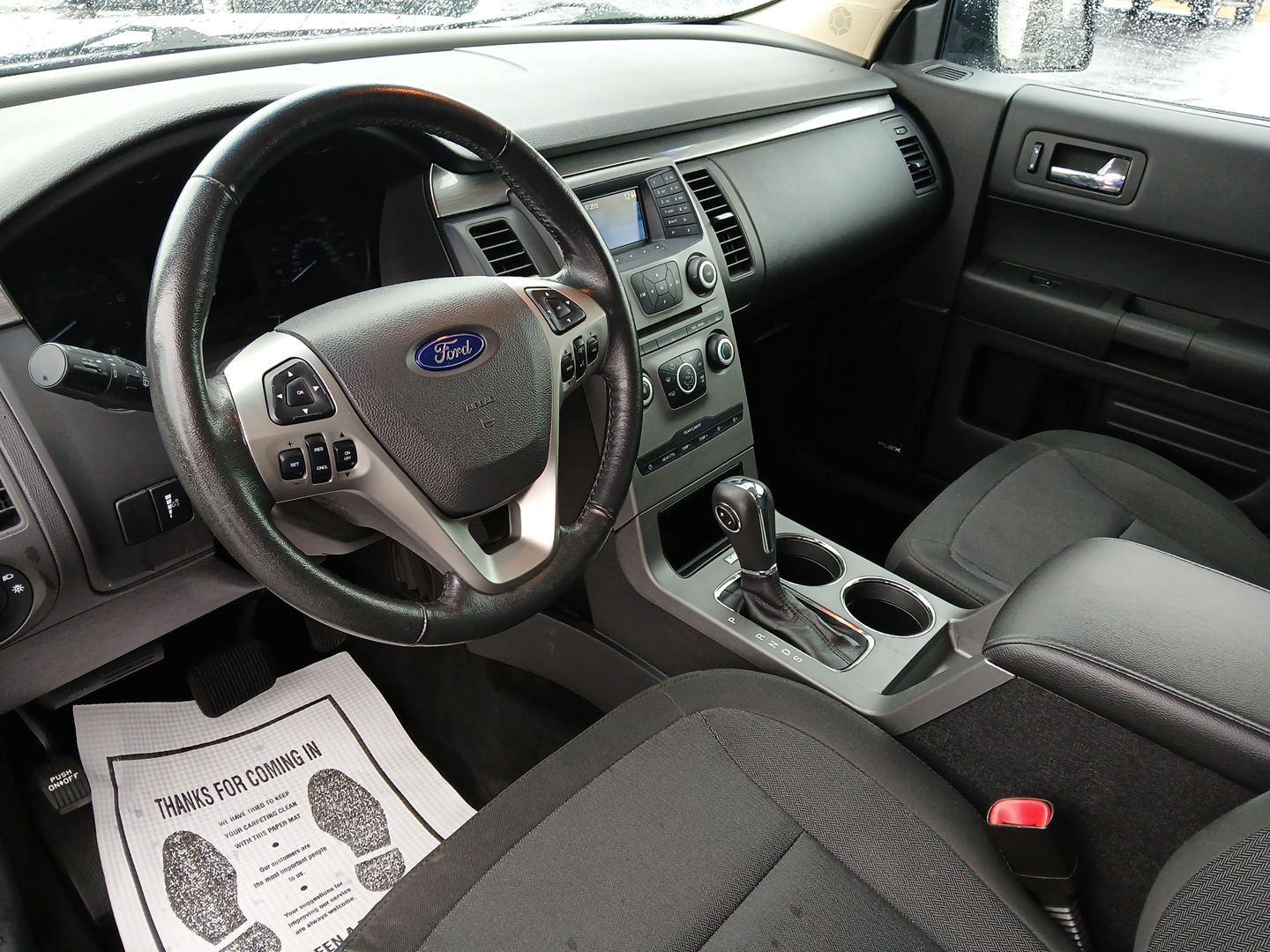 2014 Ford Flex SE FWD (2FMGK5B8XEB) with an 3.5L V6 DOHC 24V engine, 6-Speed Automatic Overdrive transmission, located at 4508 South Dixie Dr, Moraine, OH, 45439, (937) 908-9800, 39.689976, -84.218452 - Photo#8