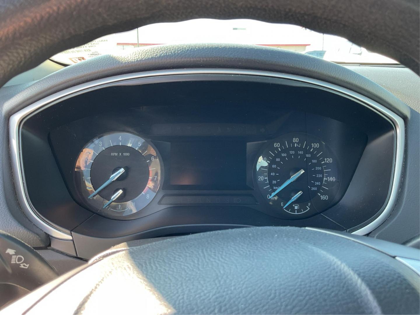 2014 Ingot Silver Ford Fusion SE (1FA6P0H76E5) with an 2.5L L4 DOHC 16V engine, located at 4508 South Dixie Dr, Moraine, OH, 45439, (937) 908-9800, 39.689976, -84.218452 - Photo#14