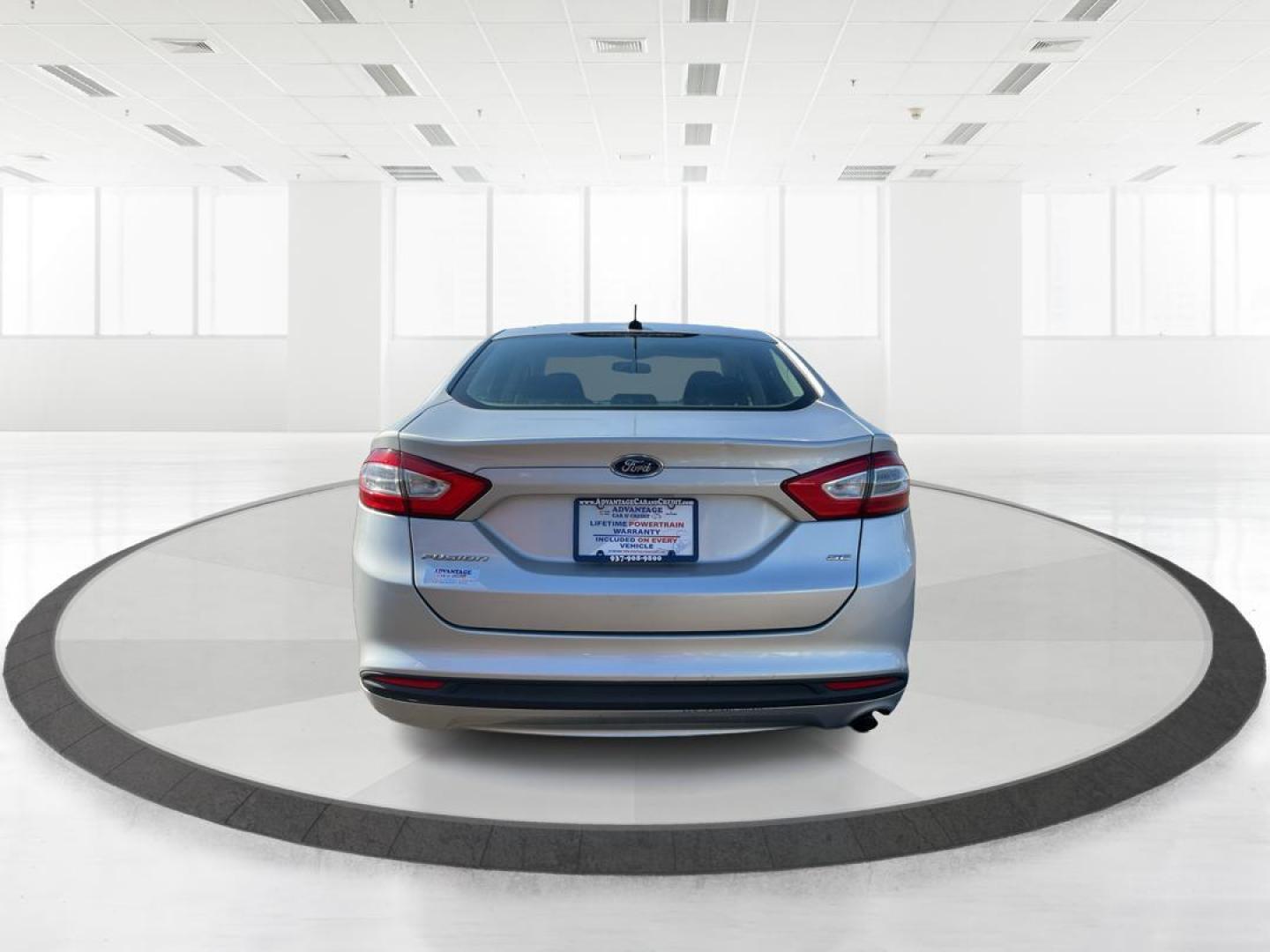 2014 Ingot Silver Ford Fusion SE (1FA6P0H76E5) with an 2.5L L4 DOHC 16V engine, located at 4508 South Dixie Dr, Moraine, OH, 45439, (937) 908-9800, 39.689976, -84.218452 - Photo#3