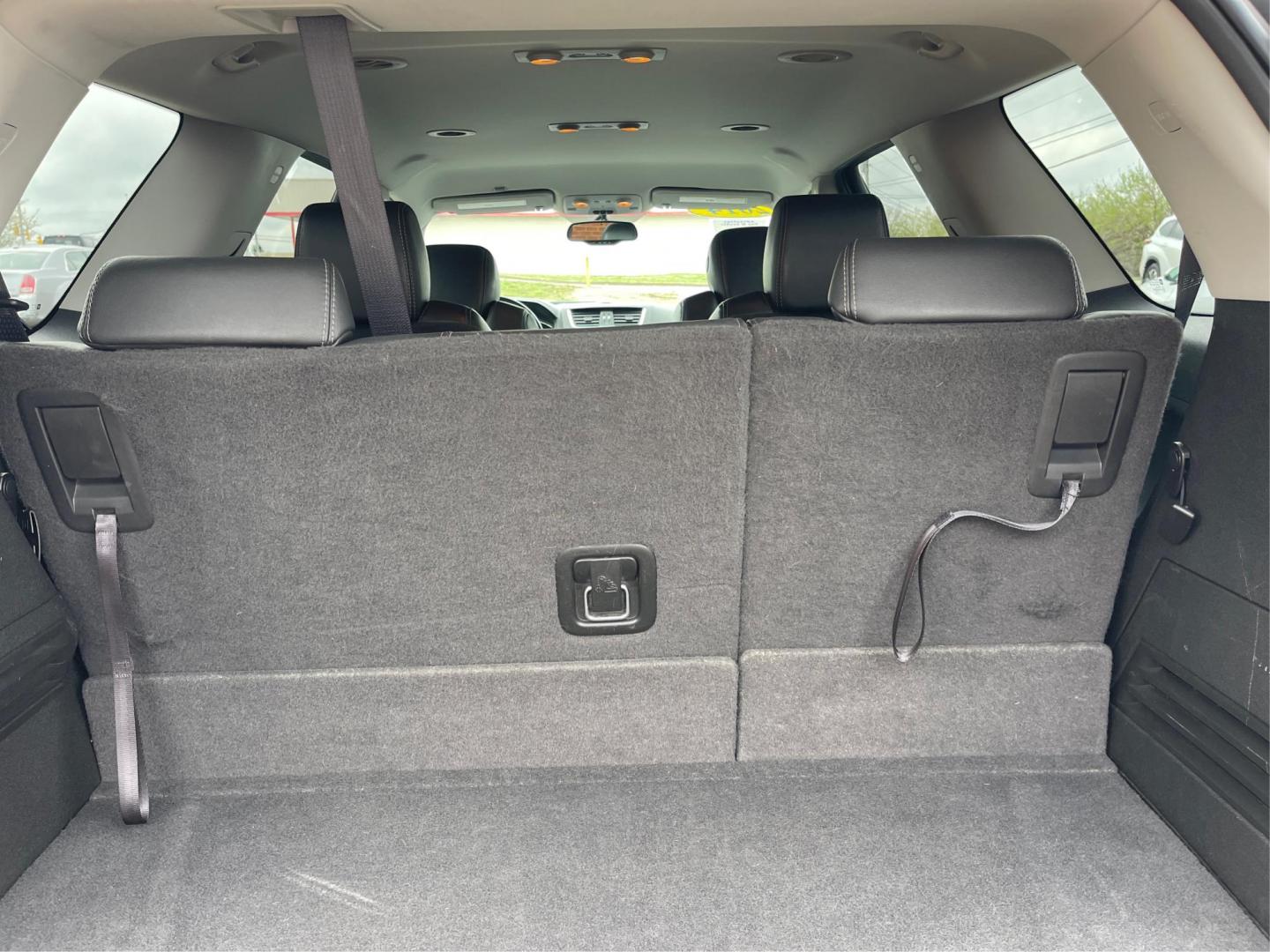 2014 GMC Acadia SLT-1 (1GKKVRKD2EJ) with an 3.6L V-6 gasoline direct injection engine, located at 1099 N County Rd 25A , Troy, OH, 45373, (937) 908-9800, 40.057079, -84.212883 - Photo#11