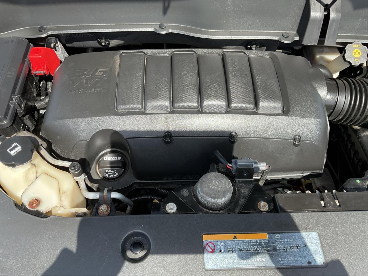 2014 GMC Acadia SLT-1 (1GKKVRKD7EJ) with an 3.6L V-6 gasoline direct injection engine, located at 880 E. National Road, Vandalia, OH, 45377, (937) 908-9800, 39.891918, -84.183594 - Photo#10