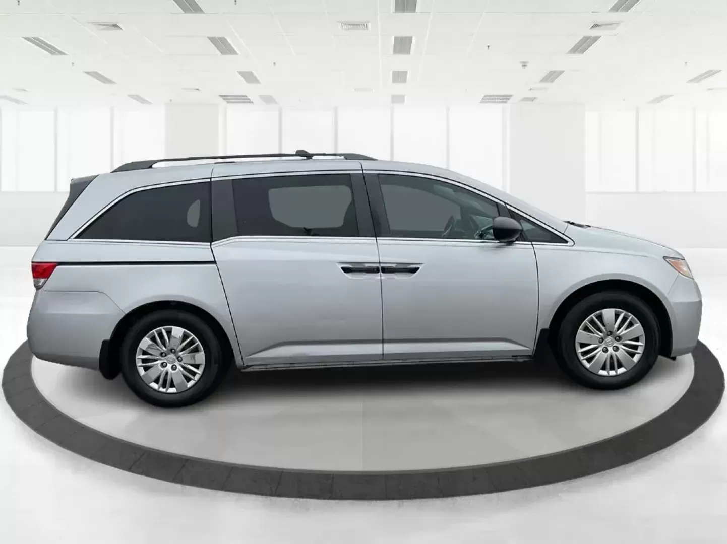 2014 Honda Odyssey LX (5FNRL5H23EB) with an 3.5L V-6 i-VTEC variable valve control engine, located at 1230 East Main St, Xenia, OH, 45385, (937) 908-9800, 39.688026, -83.910172 - Photo#1