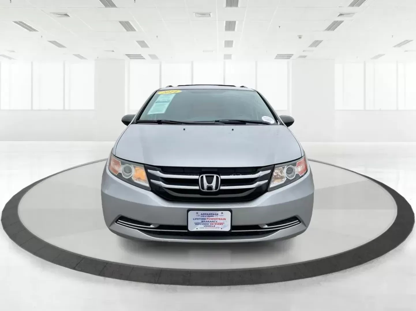 2014 Honda Odyssey LX (5FNRL5H23EB) with an 3.5L V-6 i-VTEC variable valve control engine, located at 1230 East Main St, Xenia, OH, 45385, (937) 908-9800, 39.688026, -83.910172 - Photo#6