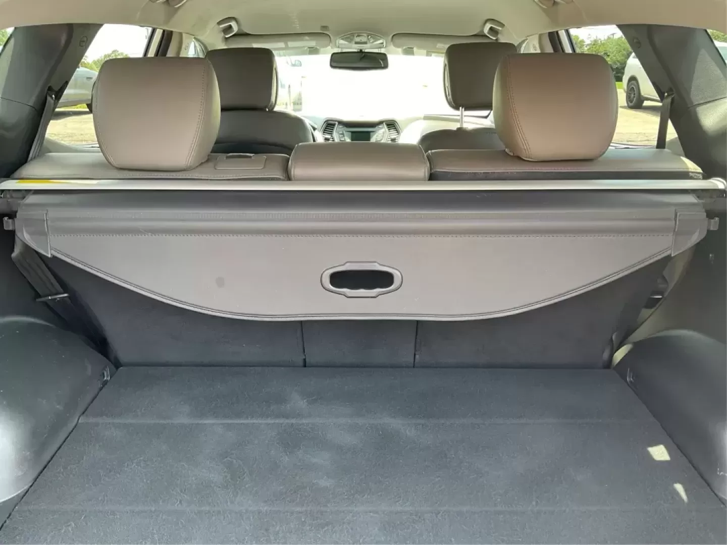 2014 Moonstone Silver Hyundai Santa Fe Sport 2.4 AWD (5XYZUDLB6EG) with an 2.4L L4 DOHC 16V engine, 6-Speed Automatic transmission, located at 8750 N County Rd 25A, Piqua, OH, 45356, (937) 908-9800, 40.164391, -84.232513 - Photo#10
