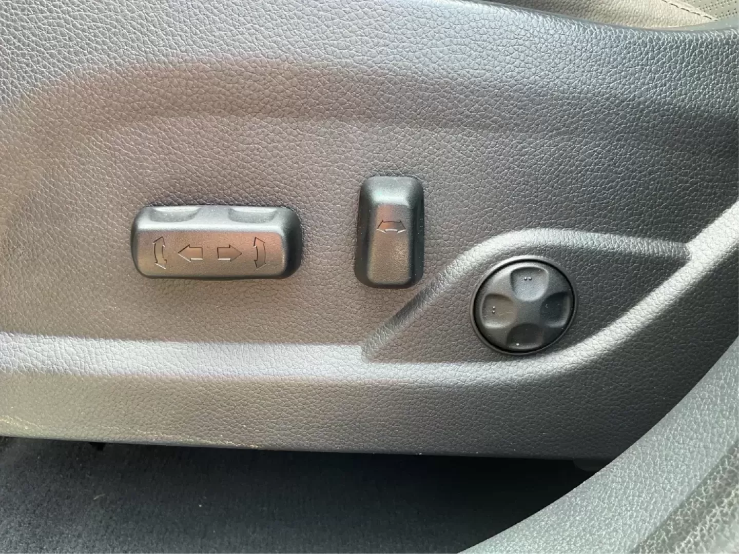 2014 Moonstone Silver Hyundai Santa Fe Sport 2.4 AWD (5XYZUDLB6EG) with an 2.4L L4 DOHC 16V engine, 6-Speed Automatic transmission, located at 8750 N County Rd 25A, Piqua, OH, 45356, (937) 908-9800, 40.164391, -84.232513 - Photo#15