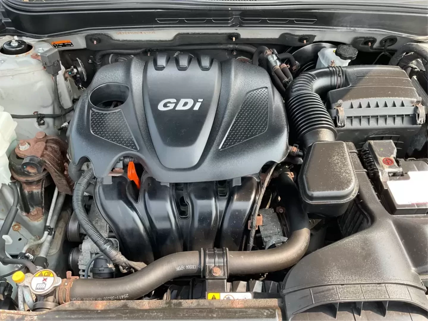 2014 Hyundai Sonata Limited (5NPEC4AC8EH) with an 2.4L I-4 gasoline direct injection engine, located at 1951 S Dayton Lakeview Rd., New Carlisle, OH, 45344, (937) 908-9800, 39.890999, -84.050255 - Photo#10