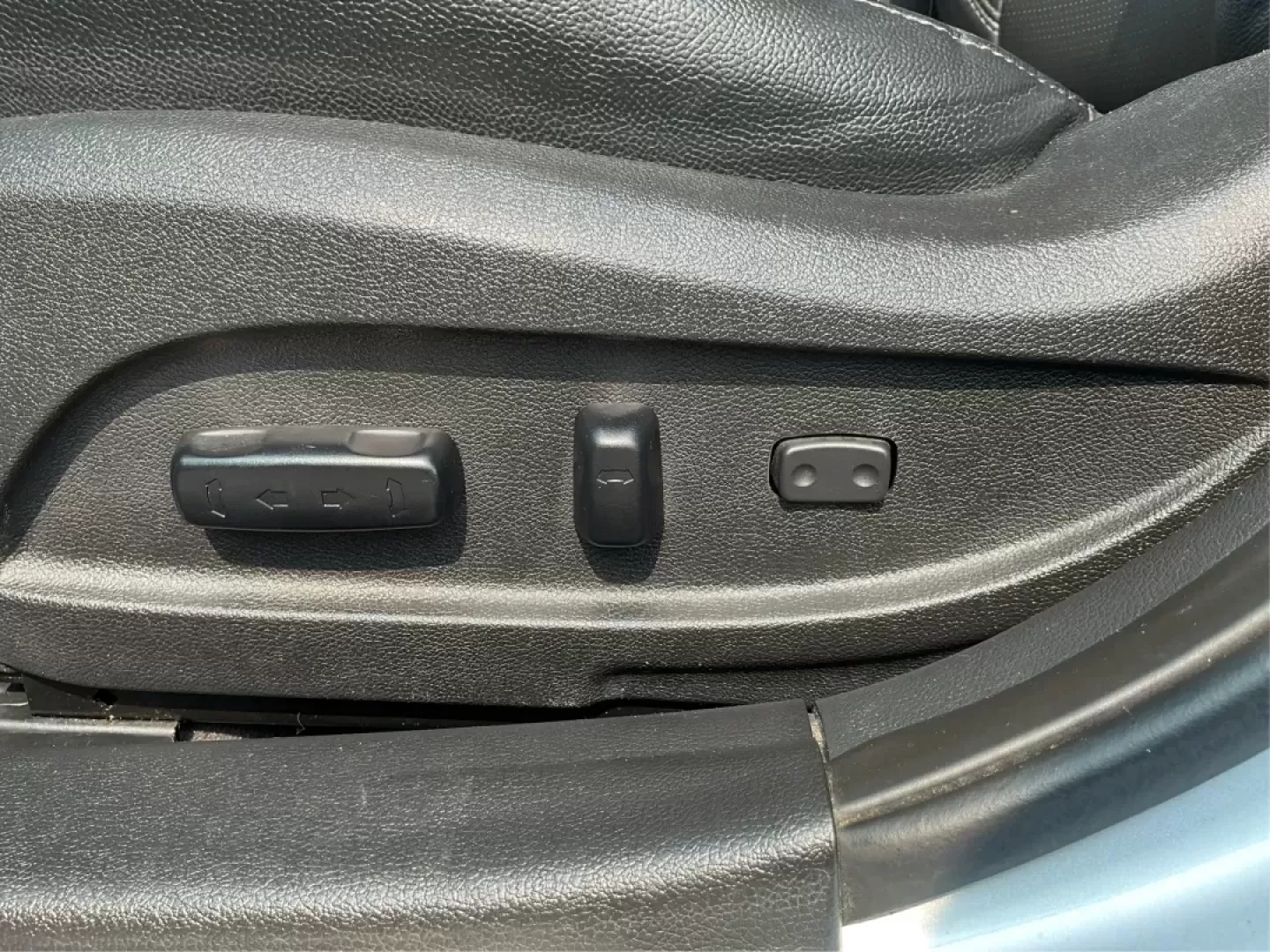 2014 Hyundai Sonata Limited (5NPEC4AC8EH) with an 2.4L I-4 gasoline direct injection engine, located at 1951 S Dayton Lakeview Rd., New Carlisle, OH, 45344, (937) 908-9800, 39.890999, -84.050255 - Photo#16