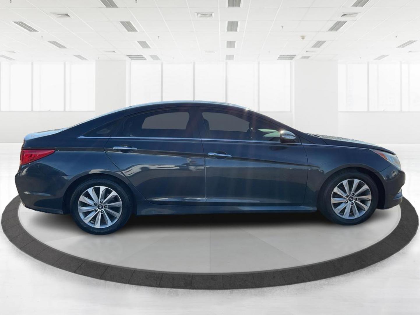 2014 Hyundai Sonata Limited 2.0T (5NPEC4AB6EH) with an 2L I-4 gasoline direct injection engine, located at 8750 N County Rd 25A, Piqua, OH, 45356, (937) 908-9800, 40.164391, -84.232513 - Photo#1
