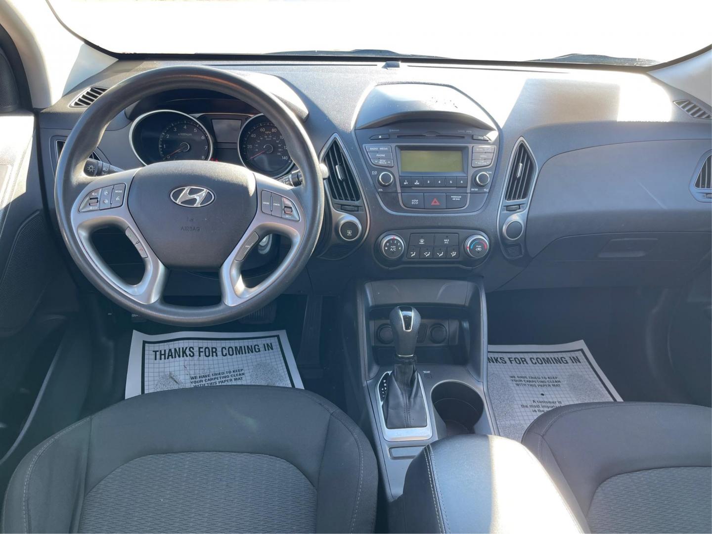 2014 Black Hyundai Tucson GL Auto AWD (KM8JTCAF0EU) with an 2.0L L4 DOHC 16V engine, 6-Speed Automatic transmission, located at 1230 East Main St, Xenia, OH, 45385, (937) 908-9800, 39.688026, -83.910172 - Photo#20