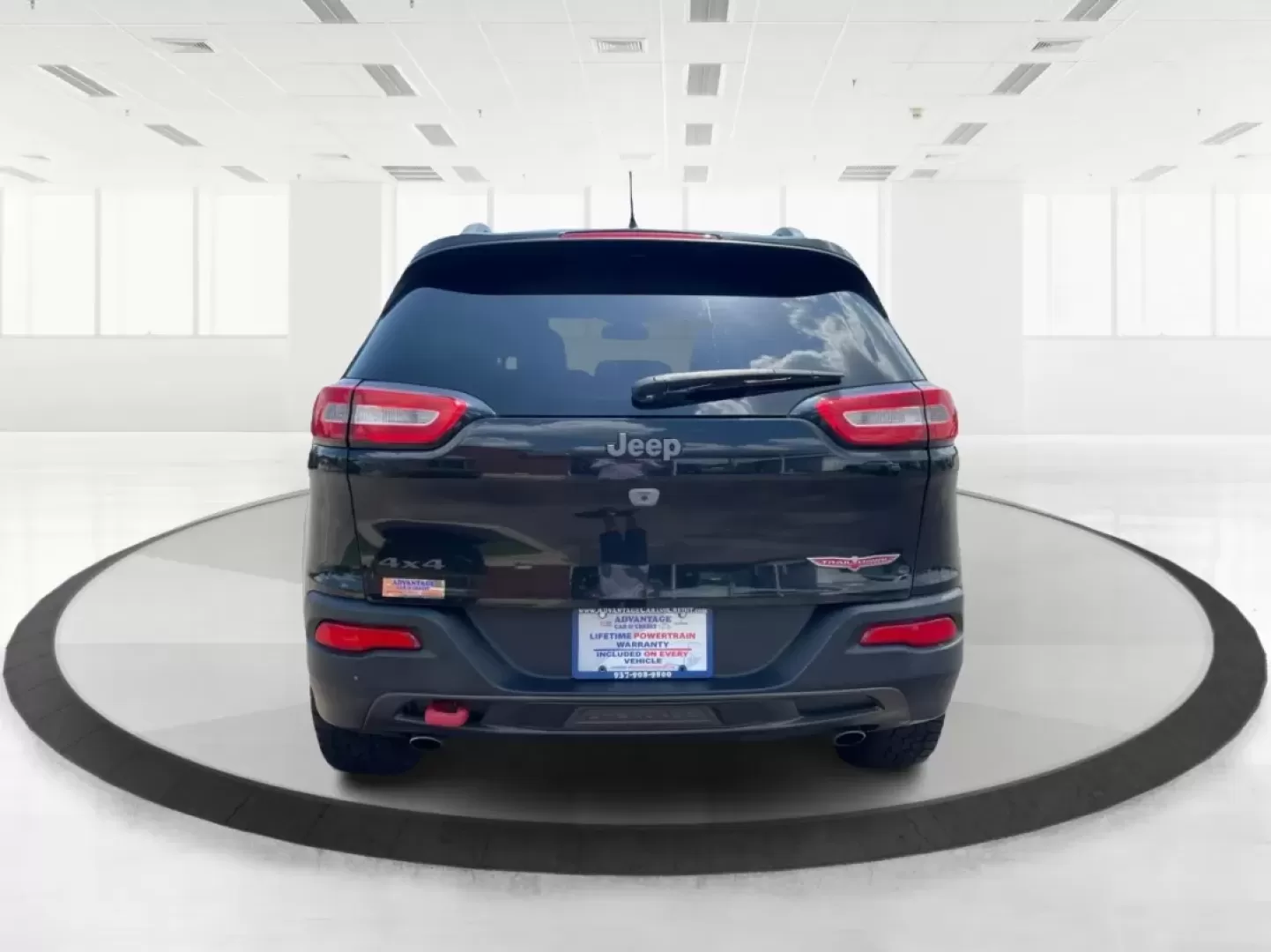 2014 Jeep Cherokee Trailhawk (1C4PJMBS6EW) with an Other engine, located at 1184 Kauffman Ave, Fairborn, OH, 45324, (937) 908-9800, 39.807072, -84.030914 - Photo#3