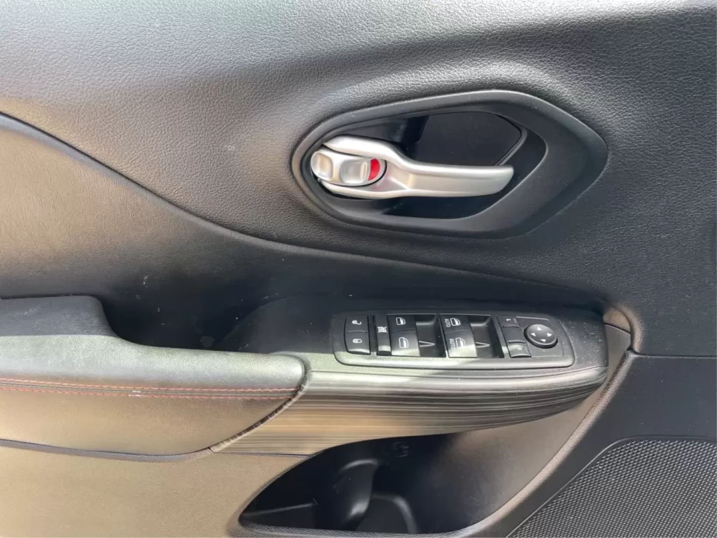 2014 Jeep Cherokee Trailhawk (1C4PJMBS6EW) with an Other engine, located at 1184 Kauffman Ave, Fairborn, OH, 45324, (937) 908-9800, 39.807072, -84.030914 - Photo#19