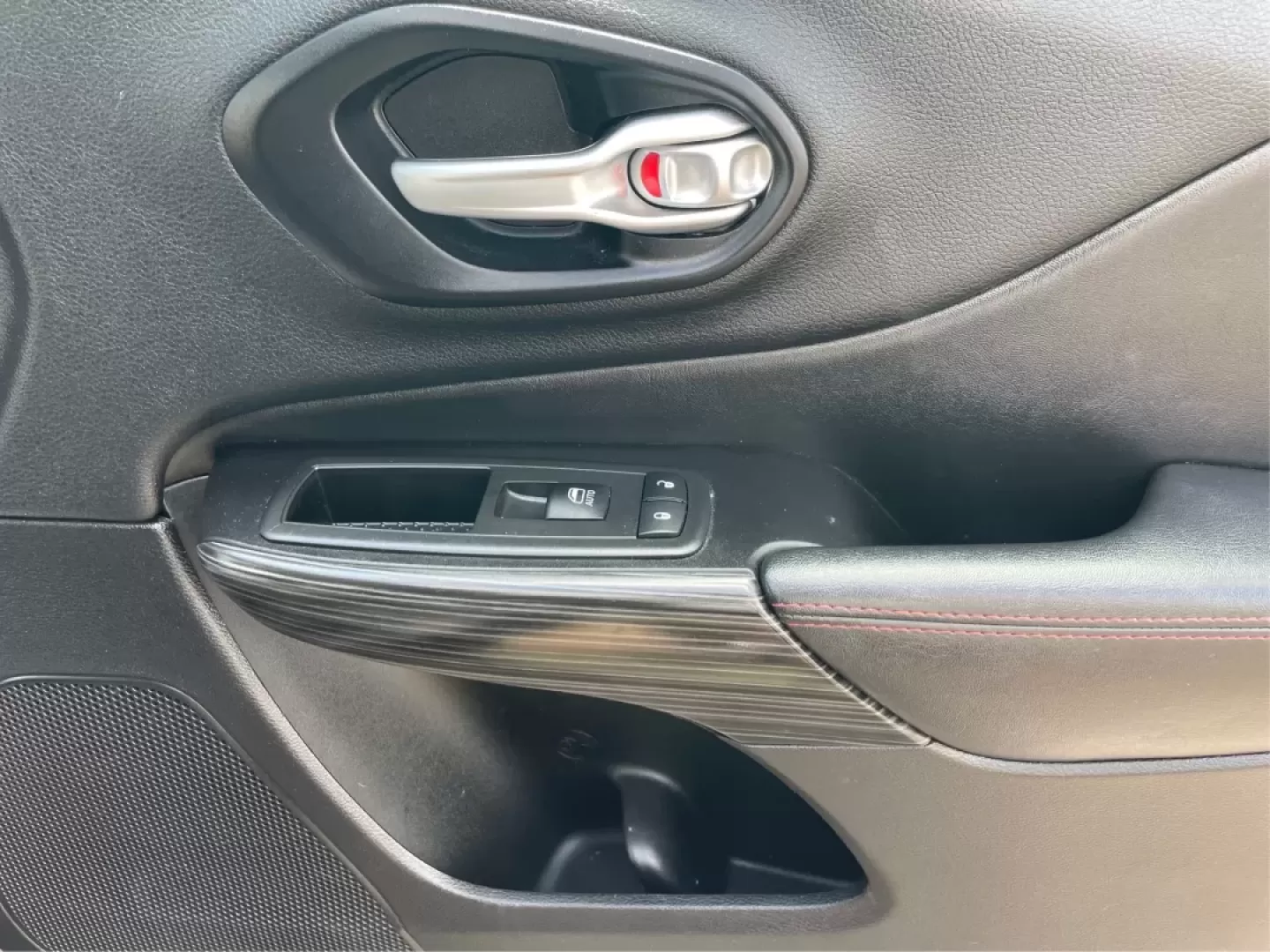 2014 Jeep Cherokee Trailhawk (1C4PJMBS6EW) with an Other engine, located at 1184 Kauffman Ave, Fairborn, OH, 45324, (937) 908-9800, 39.807072, -84.030914 - Photo#20