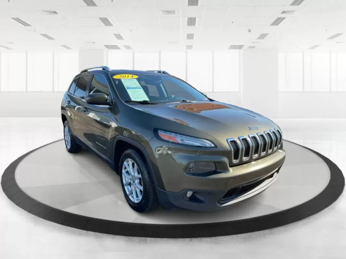 2014 Jeep Cherokee Latitude (1C4PJLCS8EW) with an MultiAir2 Tigershark 2.4L I-4 variable valve contr engine, located at 8750 N County Rd 25A, Piqua, OH, 45356, (937) 908-9800, 40.164391, -84.232513 - Photo#0