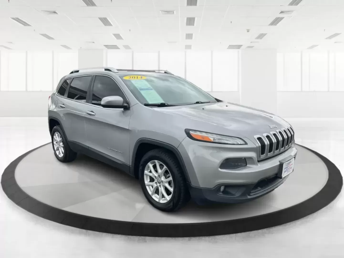 2014 Jeep Cherokee Latitude (1C4PJLCB4EW) with an Other engine, located at 1951 S Dayton Lakeview Rd., New Carlisle, OH, 45344, (937) 908-9800, 39.890999, -84.050255 - Photo#6