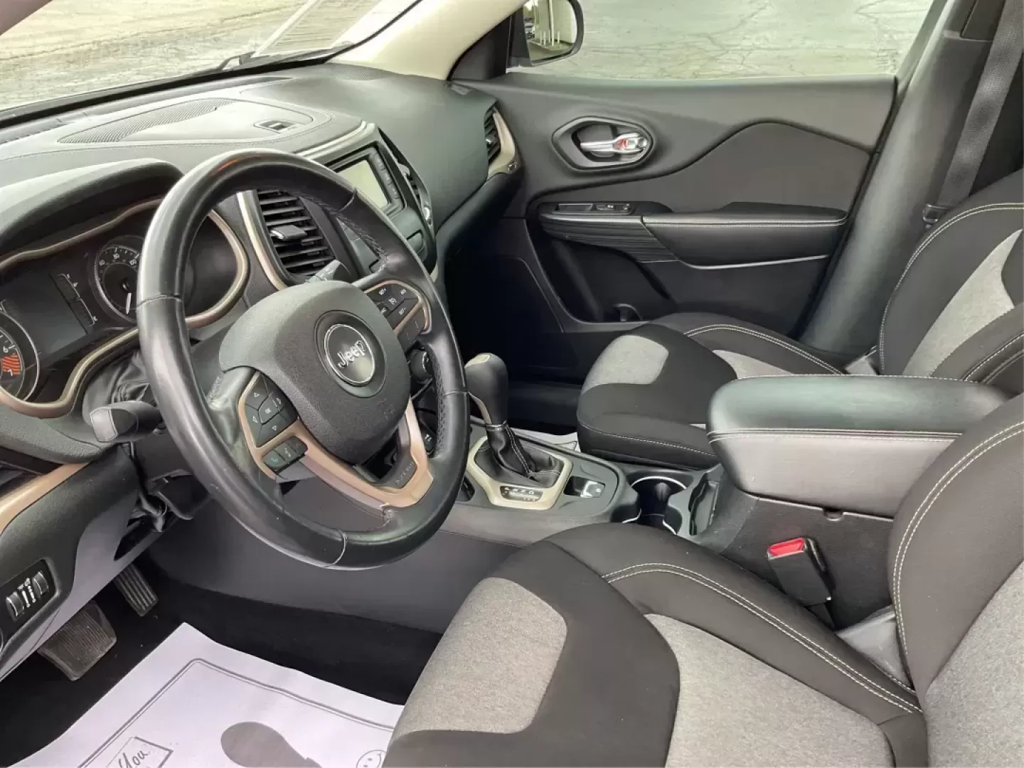 2014 Jeep Cherokee Latitude (1C4PJLCB4EW) with an Other engine, located at 1951 S Dayton Lakeview Rd., New Carlisle, OH, 45344, (937) 908-9800, 39.890999, -84.050255 - Photo#7