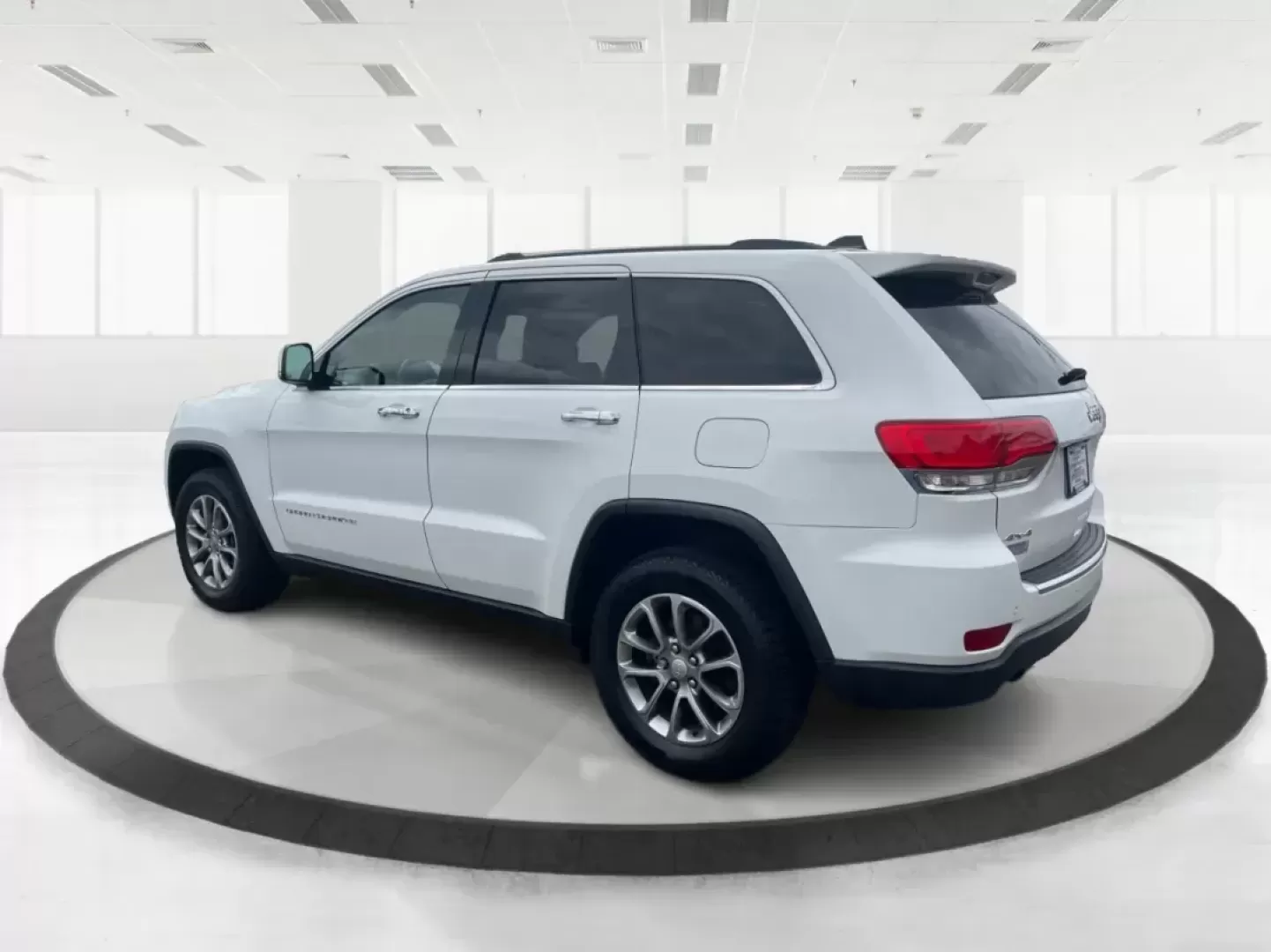 2014 Jeep Grand Cherokee Limited (1C4RJFBG4EC) with an Other engine, located at 401 Woodman Dr, Riverside, OH, 45431, (937) 908-9800, 39.760899, -84.123421 - Photo#5