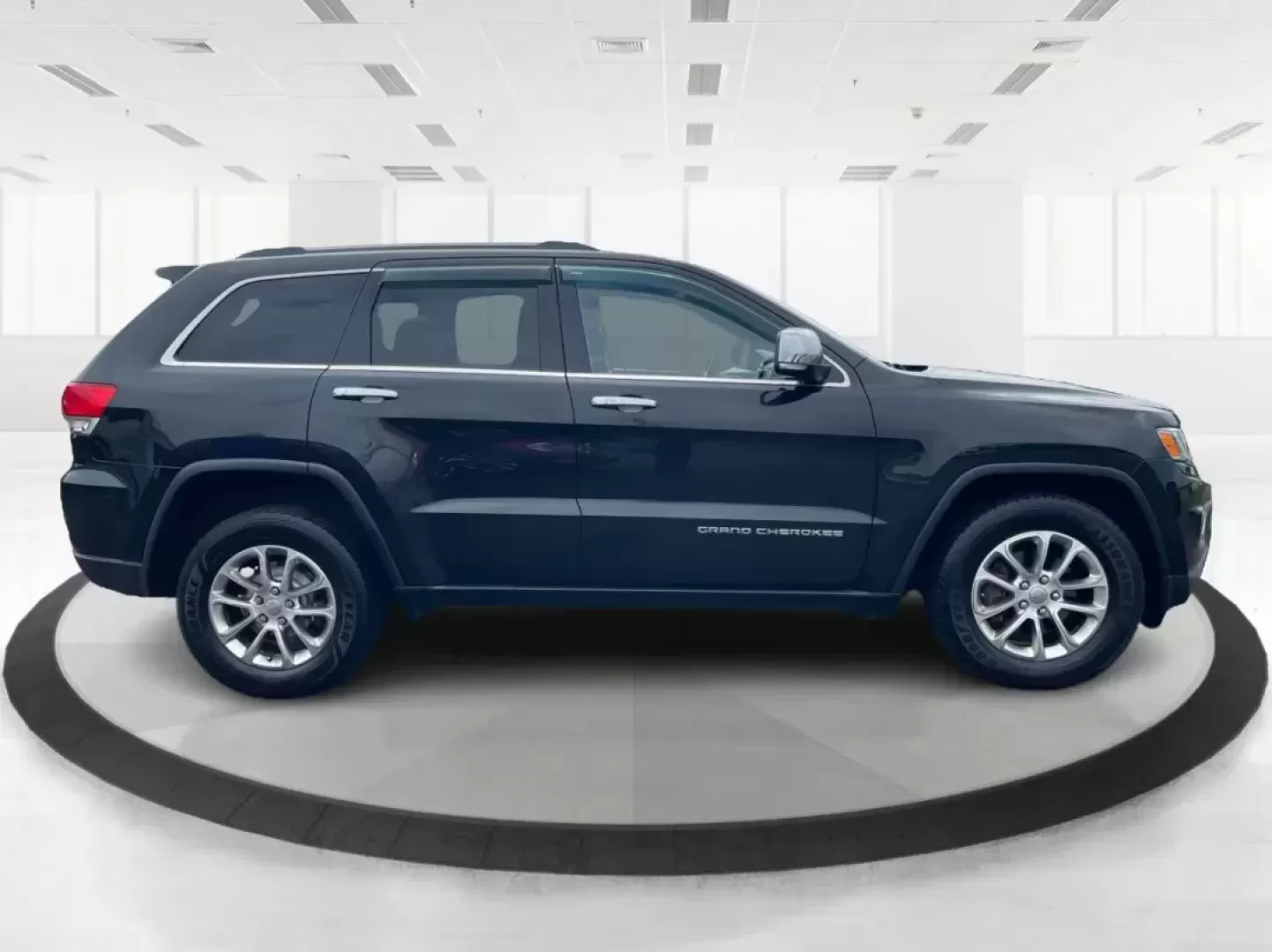 2014 Jeep Grand Cherokee Limited (1C4RJFBG9EC) with an Other engine, located at 401 Woodman Dr, Riverside, OH, 45431, (937) 908-9800, 39.760899, -84.123421 - Photo#1