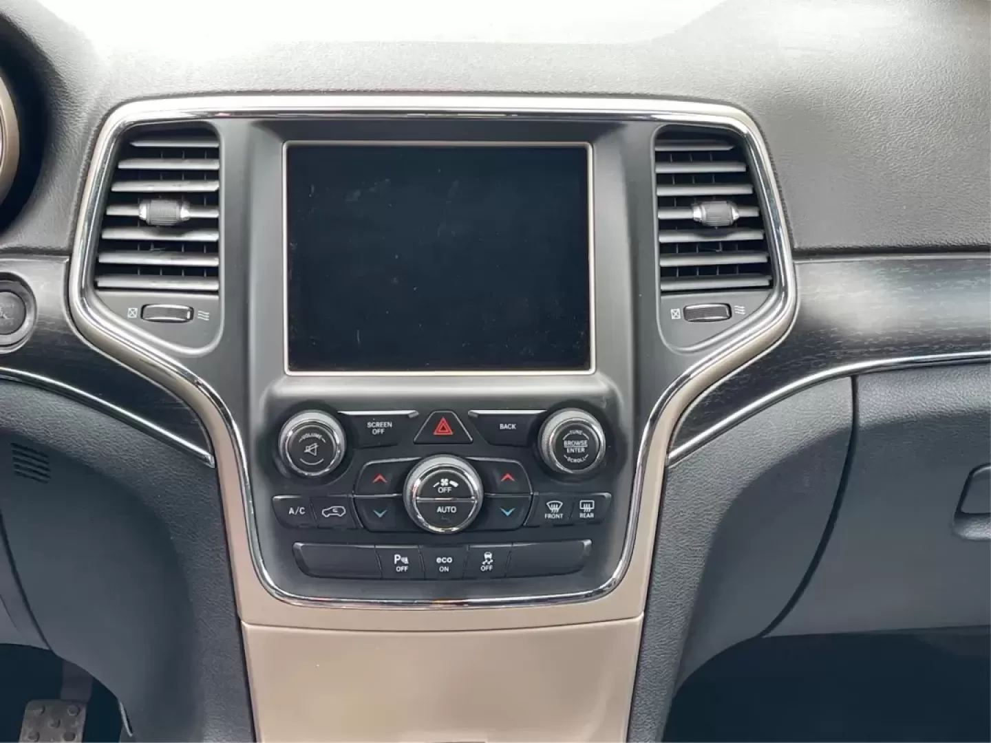 2014 Jeep Grand Cherokee Limited (1C4RJFBG9EC) with an Other engine, located at 401 Woodman Dr, Riverside, OH, 45431, (937) 908-9800, 39.760899, -84.123421 - Photo#12