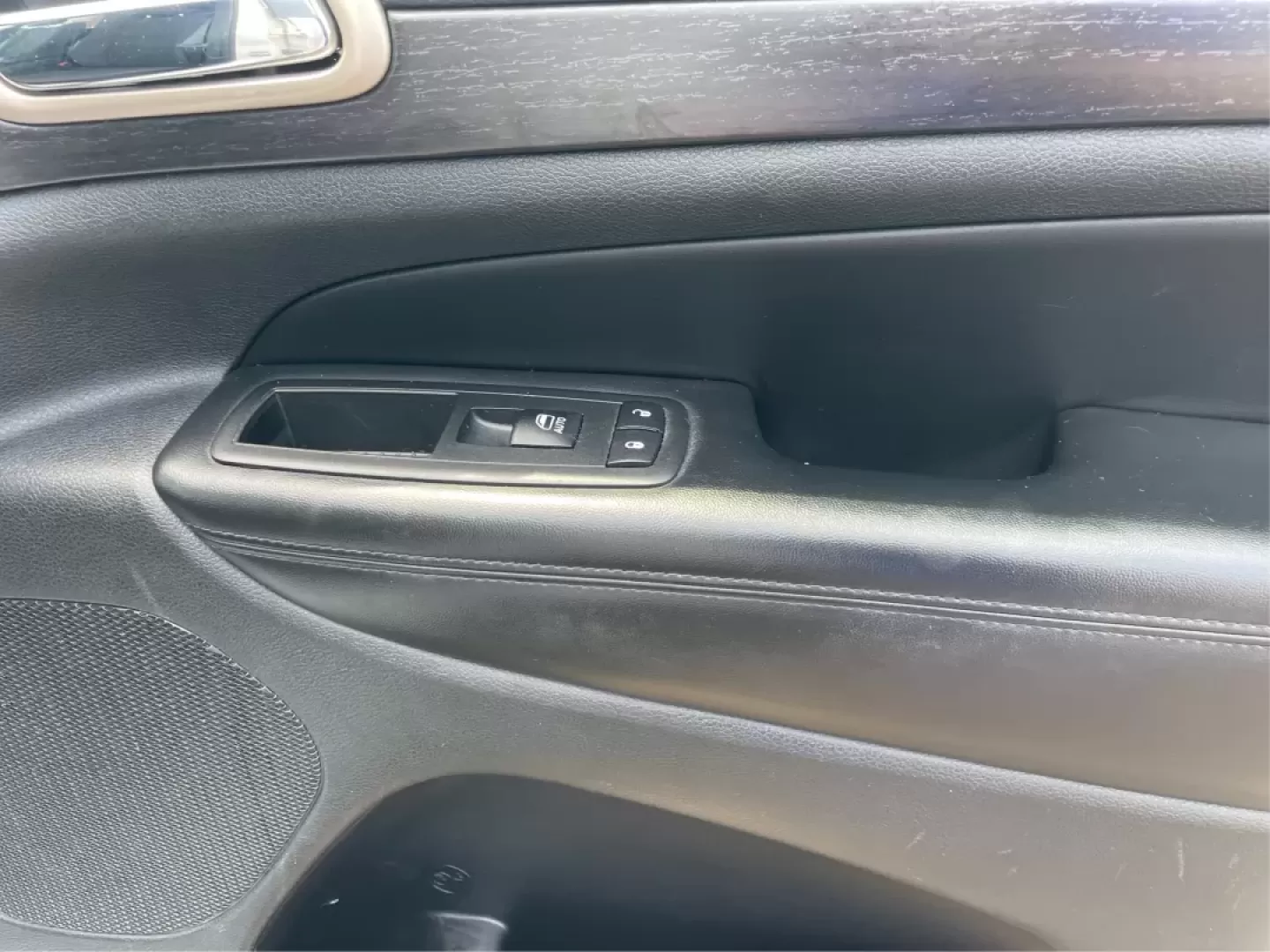 2014 Jeep Grand Cherokee Laredo (1C4RJFAGXEC) with an 3.6L V-6 DOHC engine, located at 1184 Kauffman Ave, Fairborn, OH, 45324, (937) 908-9800, 39.807072, -84.030914 - Photo#20