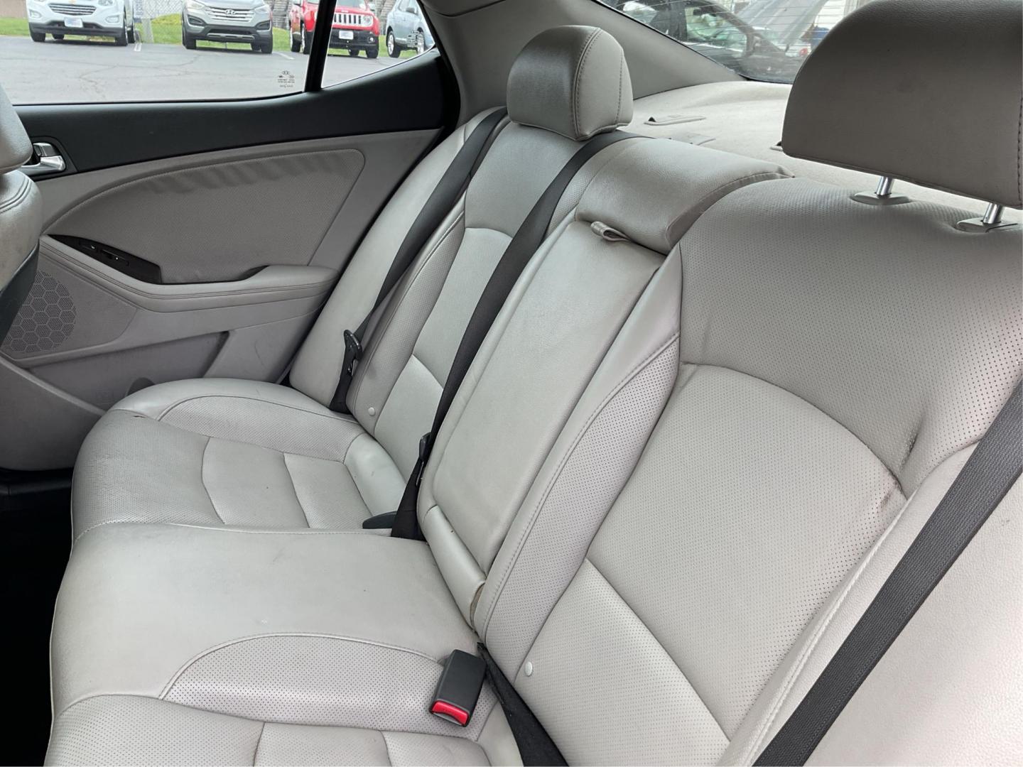 2014 Kia Optima EX (5XXGN4A76EG) with an Theta II 2.4L I-4 gasoline direct injection engine, located at 1184 Kauffman Ave, Fairborn, OH, 45324, (937) 908-9800, 39.807072, -84.030914 - Photo#9