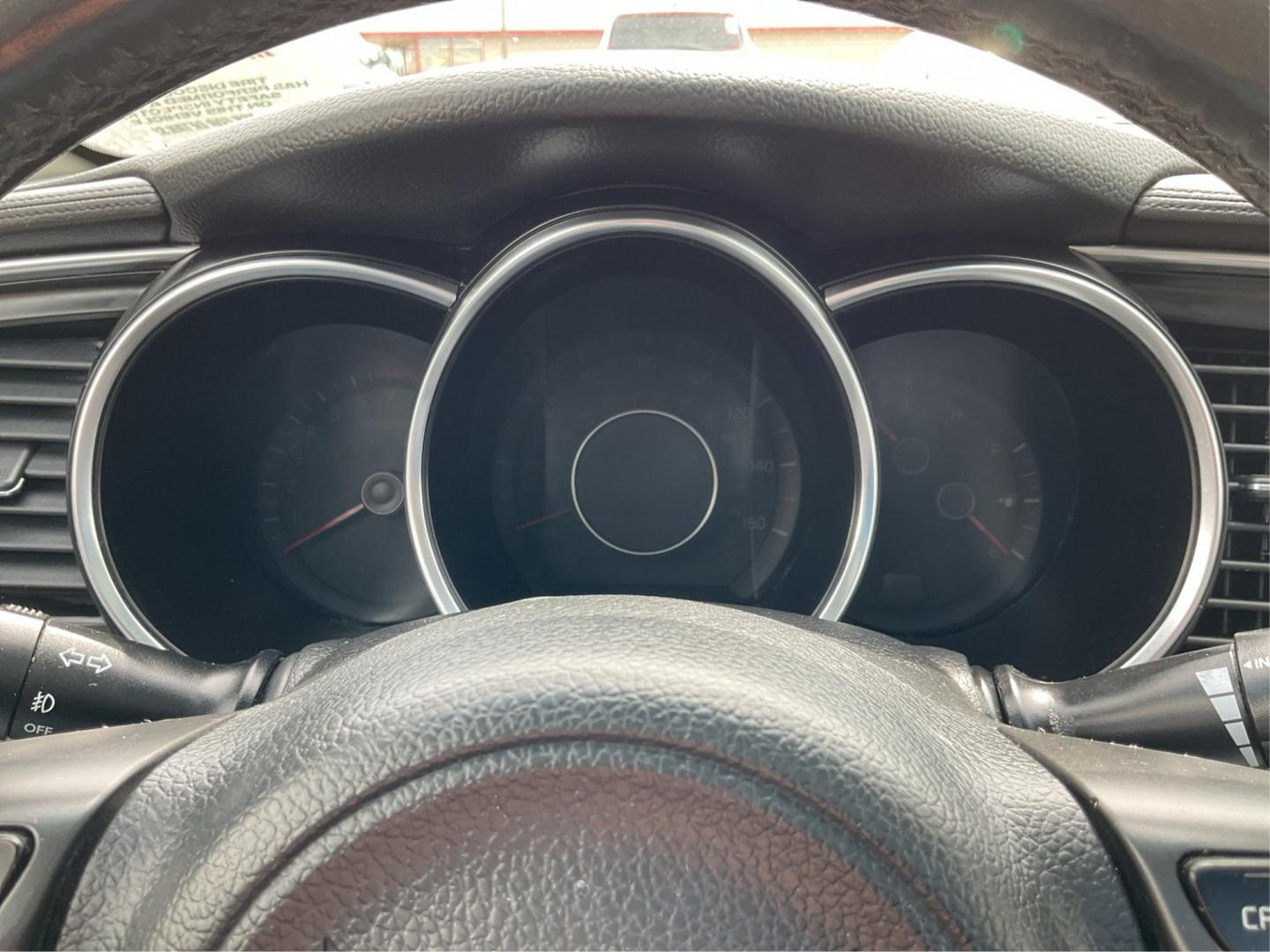 2014 Kia Optima EX (5XXGN4A76EG) with an Theta II 2.4L I-4 gasoline direct injection engine, located at 1184 Kauffman Ave, Fairborn, OH, 45324, (937) 908-9800, 39.807072, -84.030914 - Photo#13