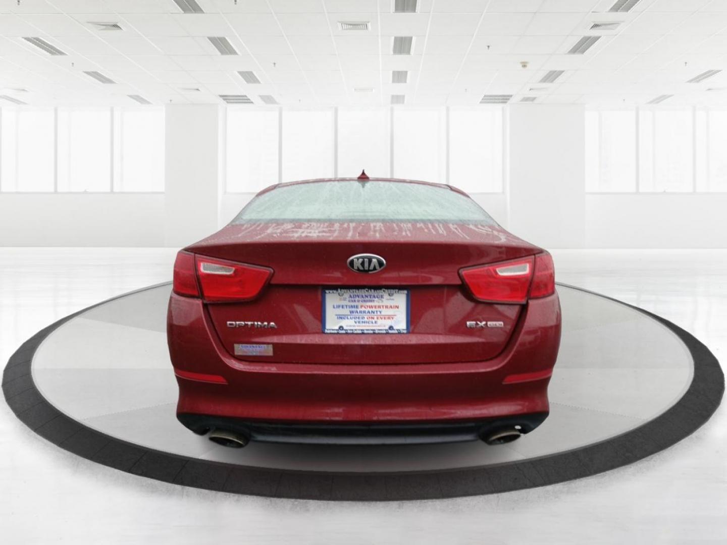 2014 Kia Optima EX (5XXGN4A76EG) with an 2.4L L4 DOHC 16V engine, 6-Speed Automatic transmission, located at 1230 East Main St, Xenia, OH, 45385, (937) 908-9800, 39.688026, -83.910172 - Photo#3