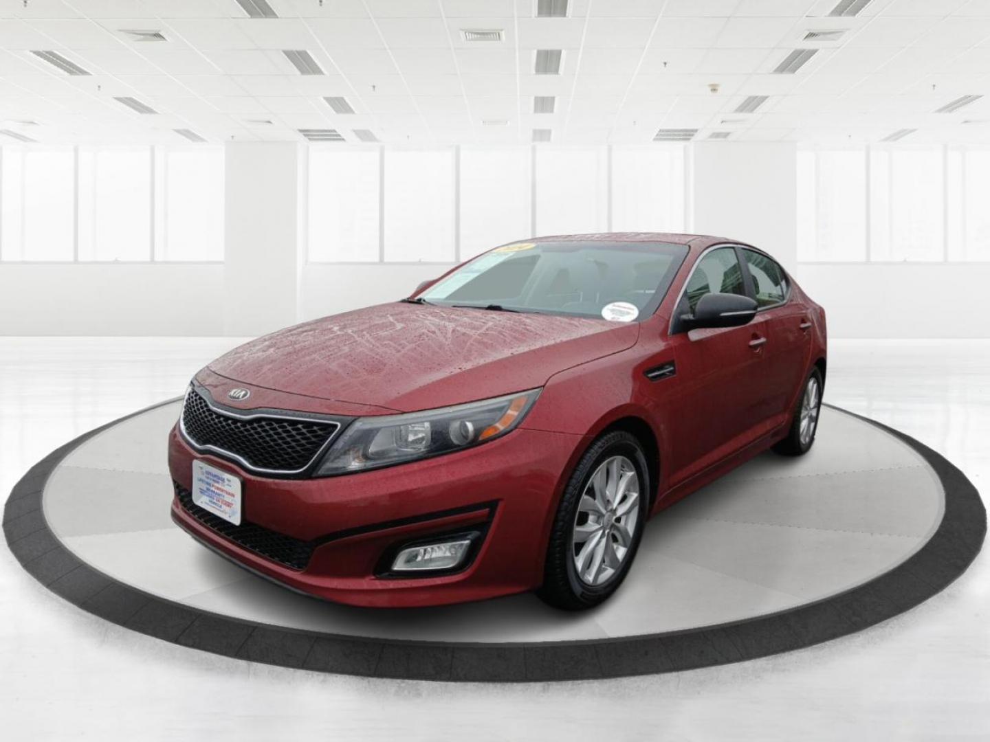 2014 Kia Optima EX (5XXGN4A76EG) with an 2.4L L4 DOHC 16V engine, 6-Speed Automatic transmission, located at 1230 East Main St, Xenia, OH, 45385, (937) 908-9800, 39.688026, -83.910172 - Photo#7