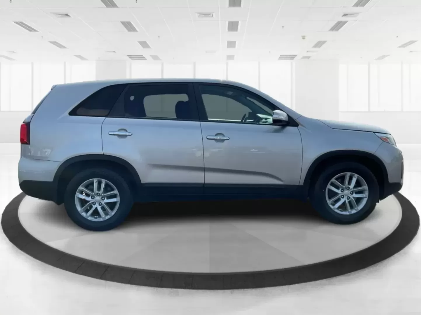 2014 Kia Sorento LX (5XYKT3A66EG) with an 2.4L I-4 gasoline direct injection engine, located at 1951 S Dayton Lakeview Rd., New Carlisle, OH, 45344, (937) 908-9800, 39.890999, -84.050255 - Photo#1