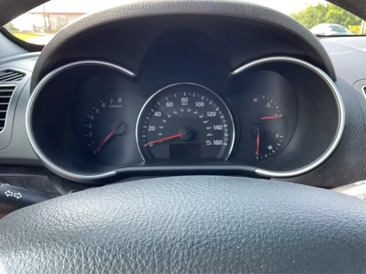 2014 Kia Sorento LX (5XYKT3A66EG) with an 2.4L I-4 gasoline direct injection engine, located at 1951 S Dayton Lakeview Rd., New Carlisle, OH, 45344, (937) 908-9800, 39.890999, -84.050255 - Photo#15