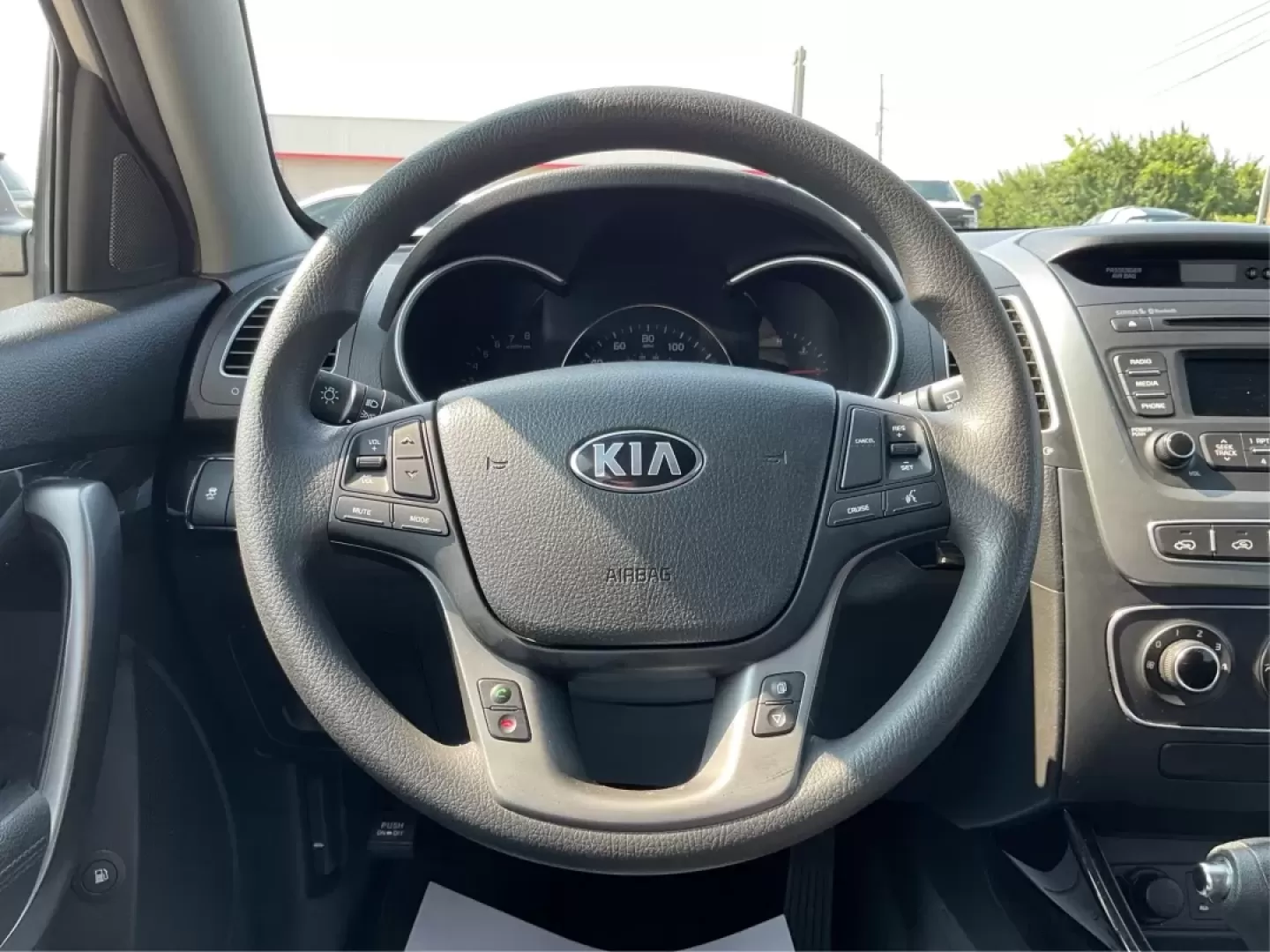 2014 Kia Sorento LX (5XYKT3A66EG) with an 2.4L I-4 gasoline direct injection engine, located at 1951 S Dayton Lakeview Rd., New Carlisle, OH, 45344, (937) 908-9800, 39.890999, -84.050255 - Photo#16