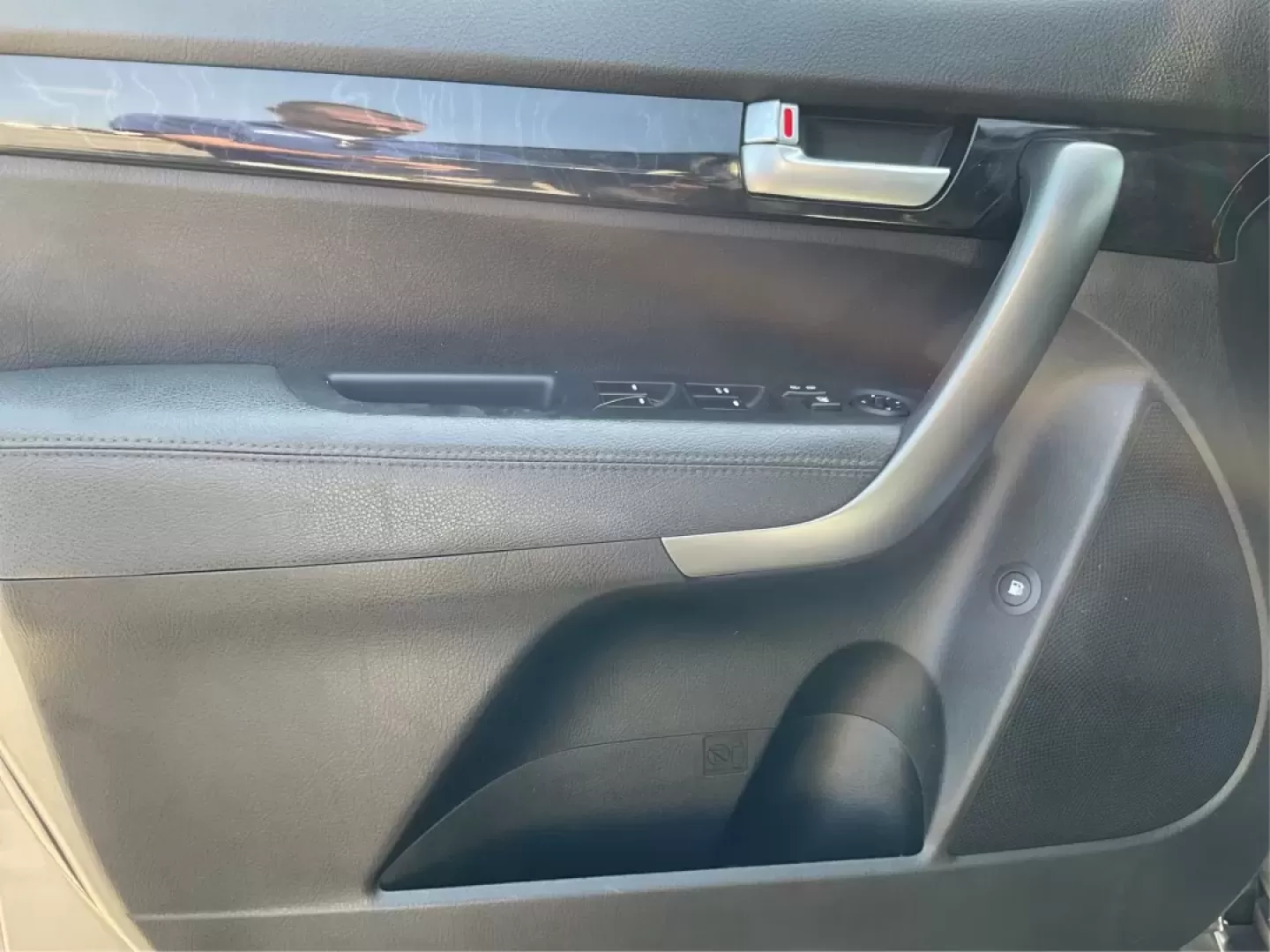 2014 Kia Sorento LX (5XYKT3A66EG) with an 2.4L I-4 gasoline direct injection engine, located at 1951 S Dayton Lakeview Rd., New Carlisle, OH, 45344, (937) 908-9800, 39.890999, -84.050255 - Photo#17
