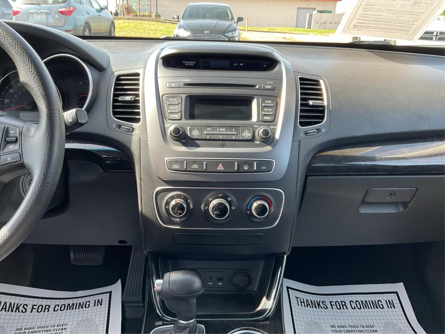 2014 Kia Sorento LX (5XYKT3A69EG) with an 2.4L I-4 gasoline direct injection engine, located at 1951 S Dayton Lakeview Rd., New Carlisle, OH, 45344, (937) 908-9800, 39.890999, -84.050255 - Photo#12