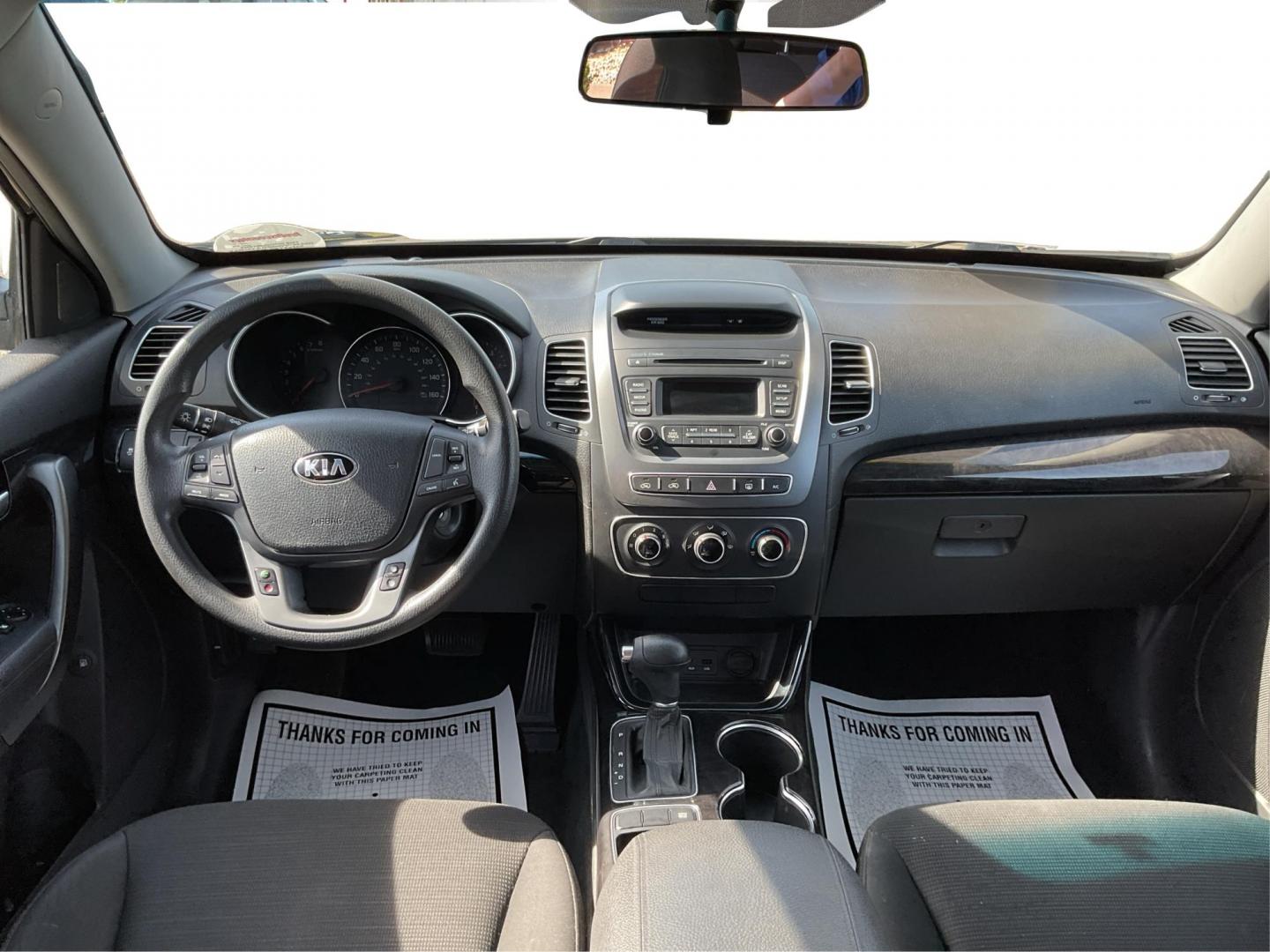 2014 Kia Sorento LX (5XYKT3A69EG) with an 2.4L I-4 gasoline direct injection engine, located at 1951 S Dayton Lakeview Rd., New Carlisle, OH, 45344, (937) 908-9800, 39.890999, -84.050255 - Photo#18