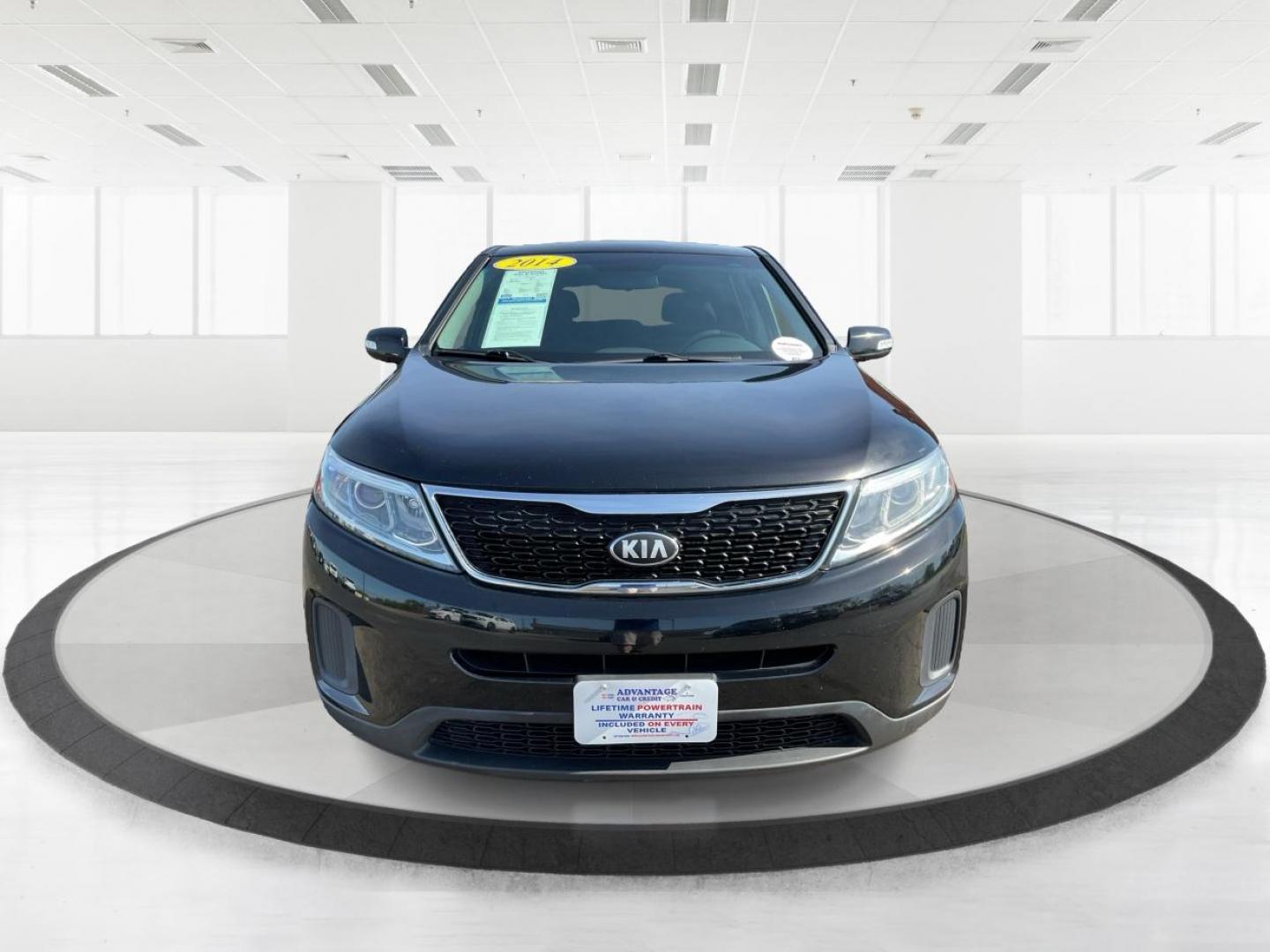 2014 Kia Sorento LX (5XYKT3A69EG) with an 2.4L I-4 gasoline direct injection engine, located at 1951 S Dayton Lakeview Rd., New Carlisle, OH, 45344, (937) 908-9800, 39.890999, -84.050255 - Photo#6