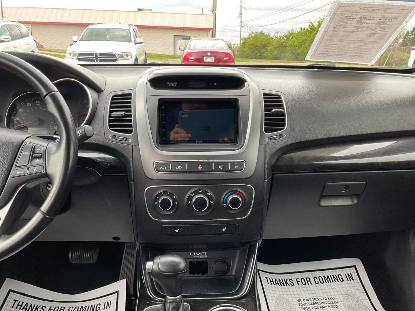 2014 Blue Kia Sorento LX 2WD (5XYKT3A64EG) with an 2.4L L4 DOHC 16V engine, 6-Speed Automatic transmission, located at 8750 N County Rd 25A, Piqua, OH, 45356, (937) 908-9800, 40.164391, -84.232513 - Photo#12