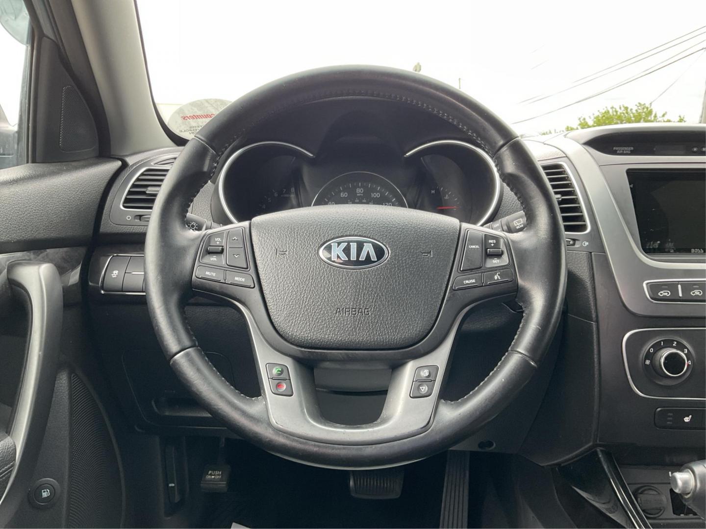 2014 Blue Kia Sorento LX 2WD (5XYKT3A64EG) with an 2.4L L4 DOHC 16V engine, 6-Speed Automatic transmission, located at 8750 N County Rd 25A, Piqua, OH, 45356, (937) 908-9800, 40.164391, -84.232513 - Photo#15