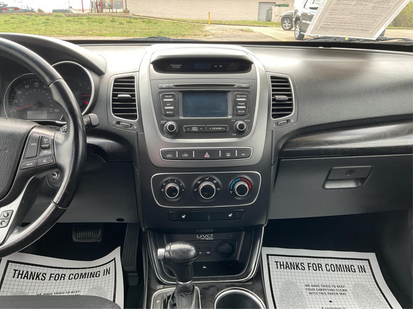 2014 Kia Sorento LX (5XYKT3A66EG) with an 2.4L I-4 gasoline direct injection engine, located at 880 E. National Road, Vandalia, OH, 45377, (937) 908-9800, 39.891918, -84.183594 - Photo#12