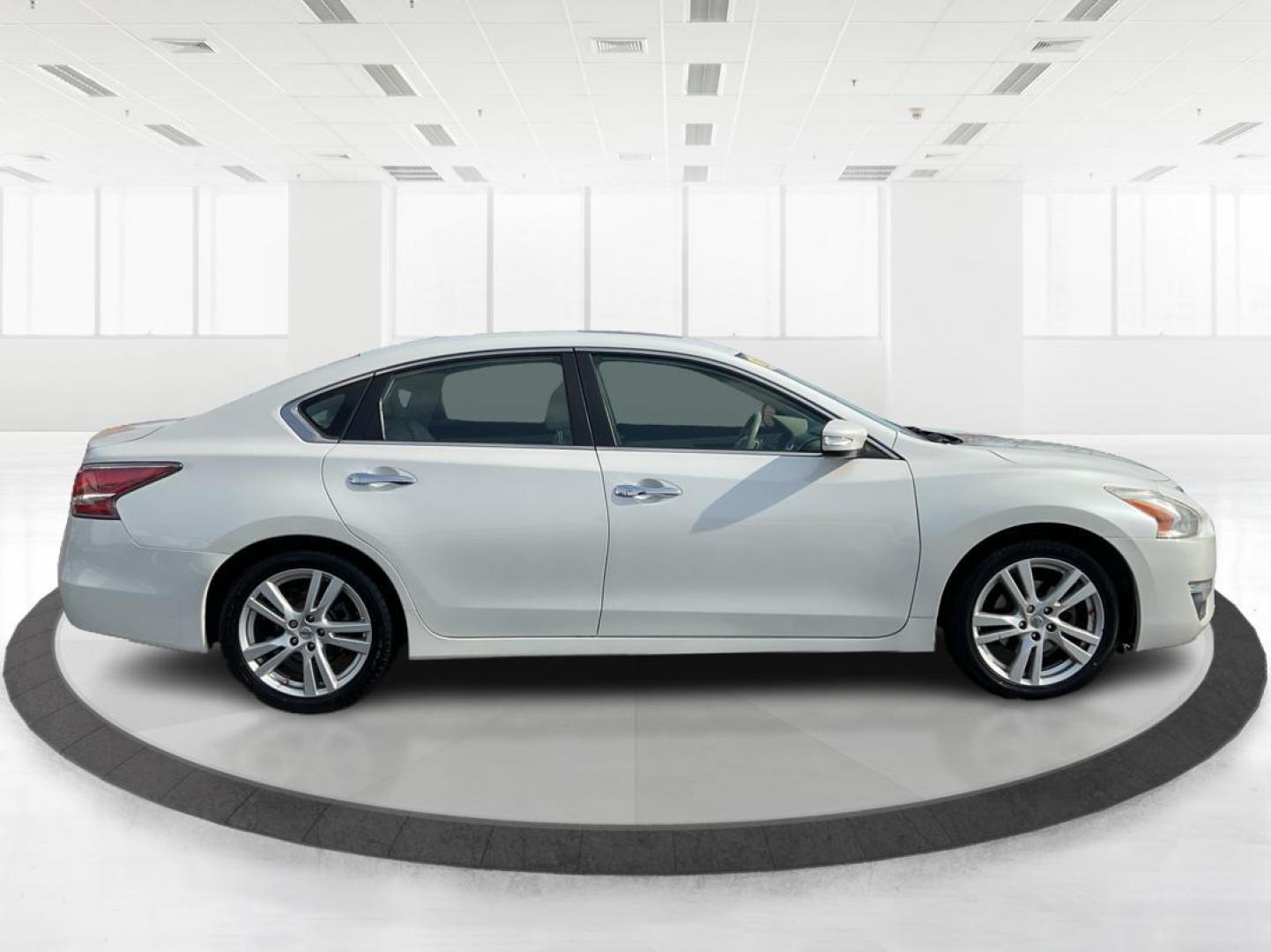 2014 Nissan Altima SL (1N4BL3AP1EC) with an Other engine, located at 4508 South Dixie Dr, Moraine, OH, 45439, (937) 908-9800, 39.689976, -84.218452 - Photo#1