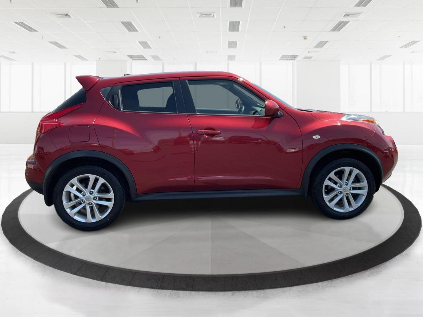 2014 Nissan Juke SL (JN8AF5MV3ET) with an 1.6L I-4 gasoline direct injection engine, located at 1184 Kauffman Ave, Fairborn, OH, 45324, (937) 908-9800, 39.807072, -84.030914 - Photo#1