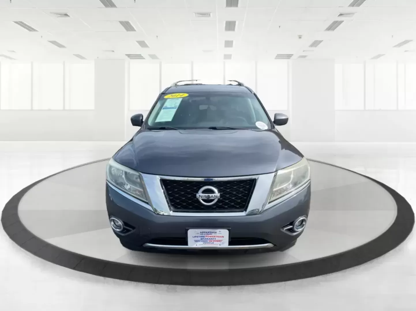2014 Nissan Pathfinder Platinum (5N1AR2MM6EC) with an 3.5L V-6 DOHC engine, located at 880 E. National Road, Vandalia, OH, 45377, (937) 908-9800, 39.891918, -84.183594 - Photo#6