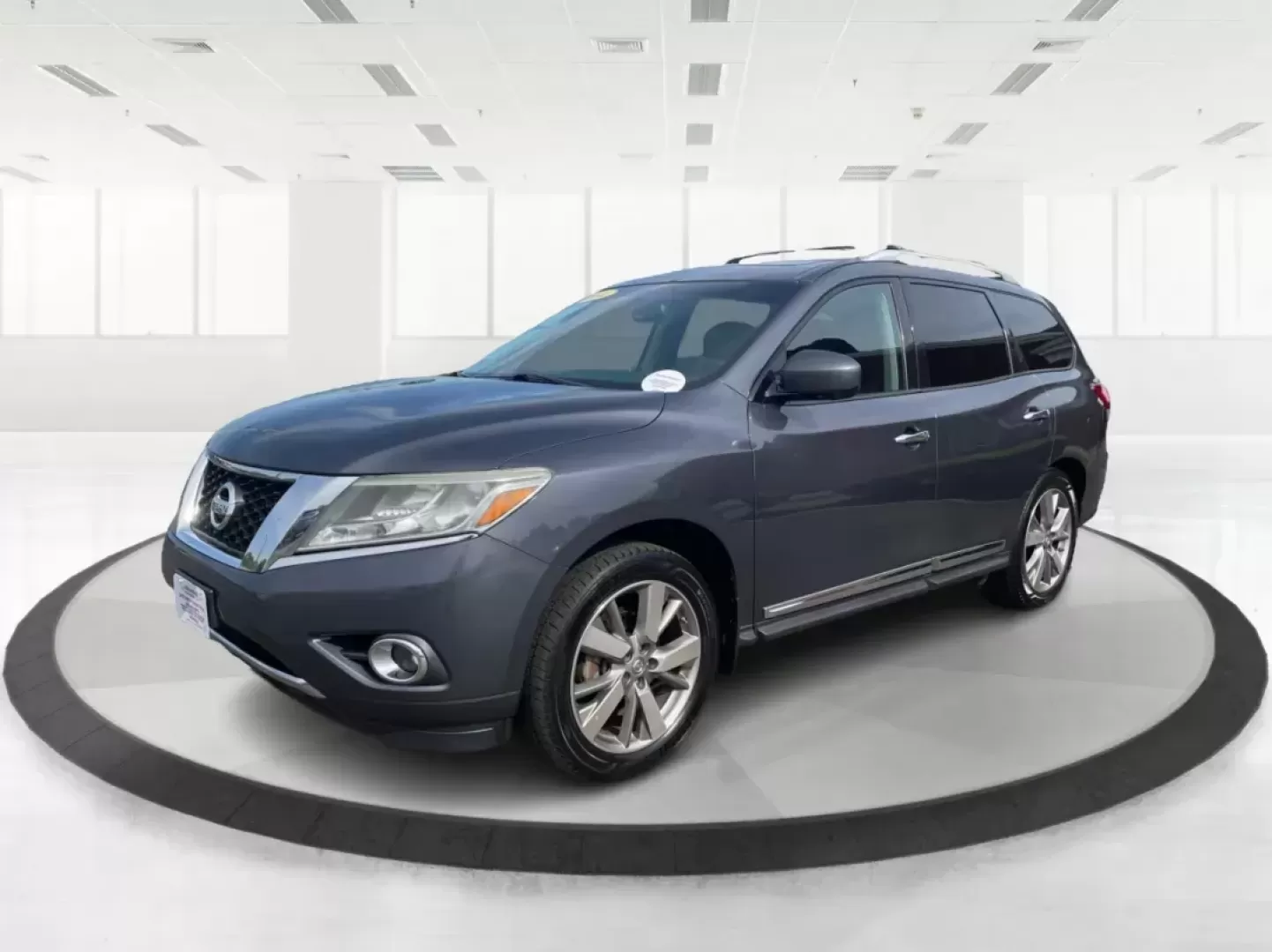 2014 Nissan Pathfinder Platinum (5N1AR2MM6EC) with an 3.5L V-6 DOHC engine, located at 880 E. National Road, Vandalia, OH, 45377, (937) 908-9800, 39.891918, -84.183594 - Photo#7