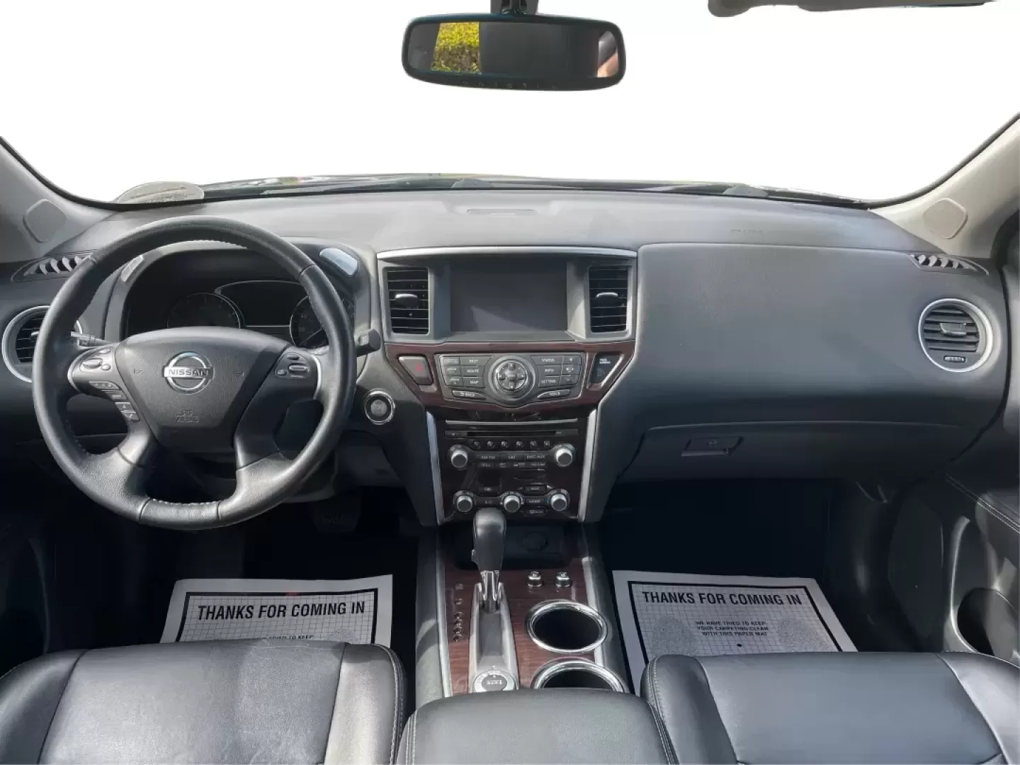2014 Nissan Pathfinder Platinum (5N1AR2MM6EC) with an 3.5L V-6 DOHC engine, located at 880 E. National Road, Vandalia, OH, 45377, (937) 908-9800, 39.891918, -84.183594 - Photo#20